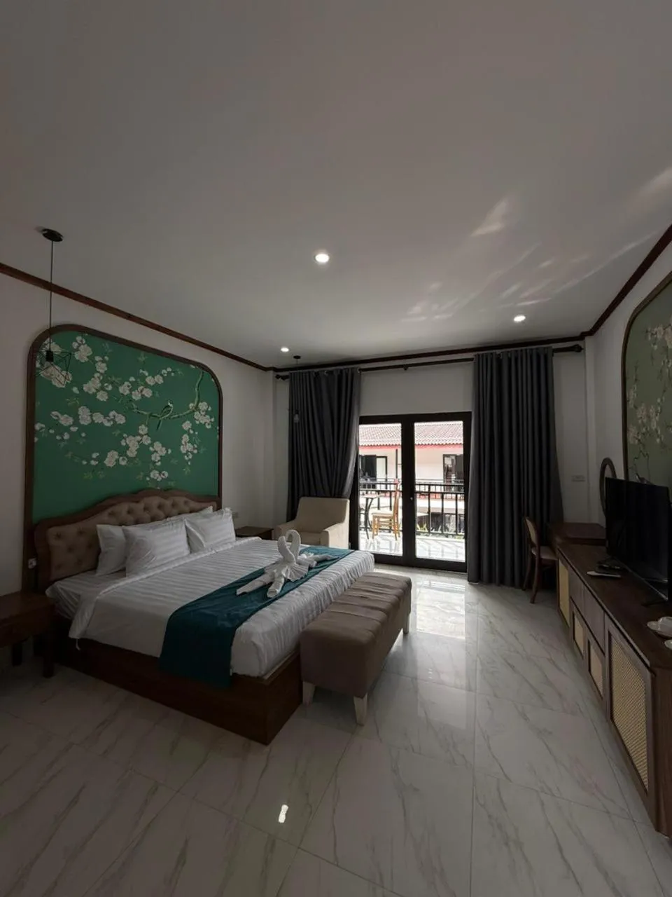 Bed in Vangvieng Night Market Resort