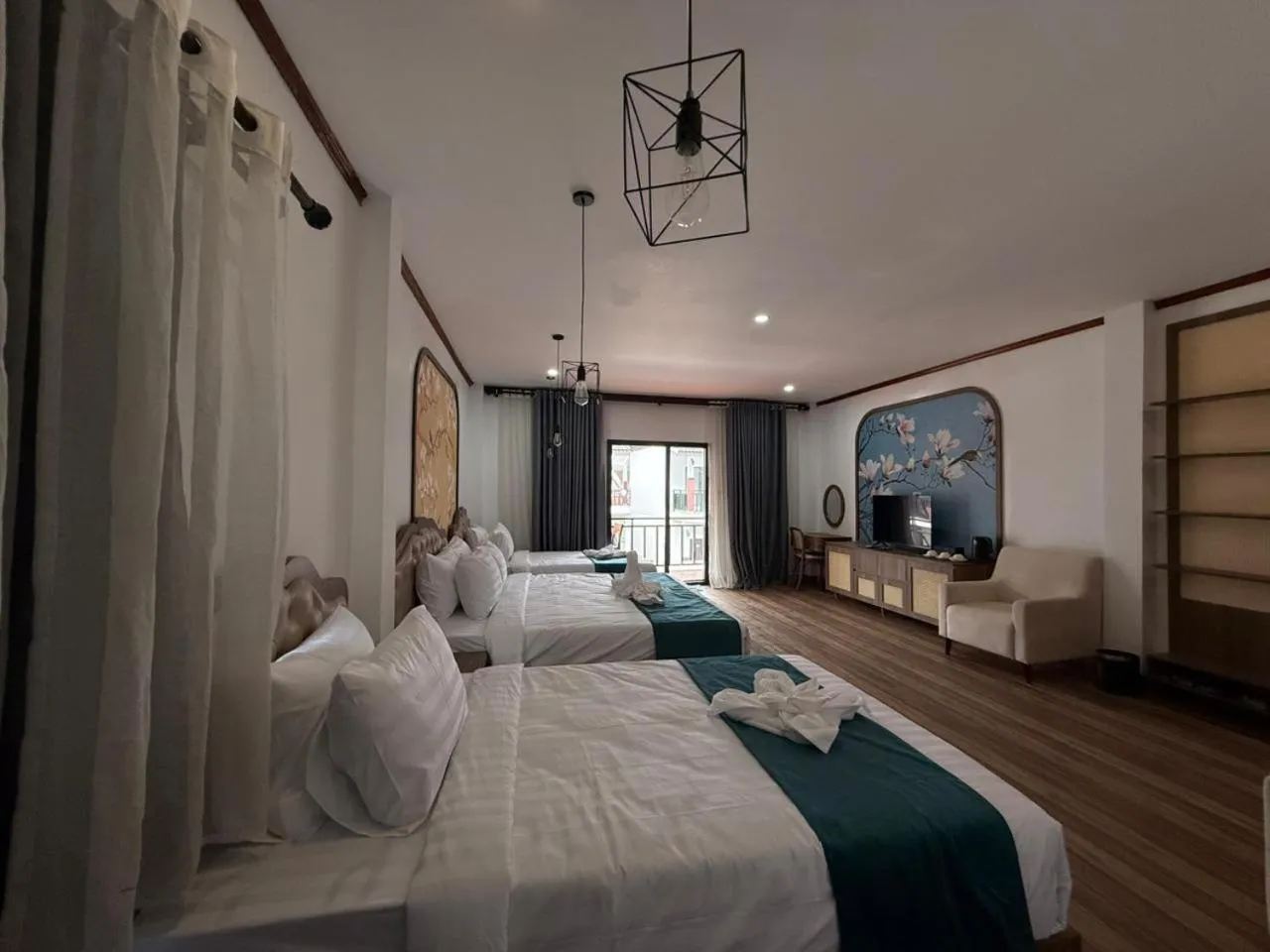 Bed in Vangvieng Night Market Resort