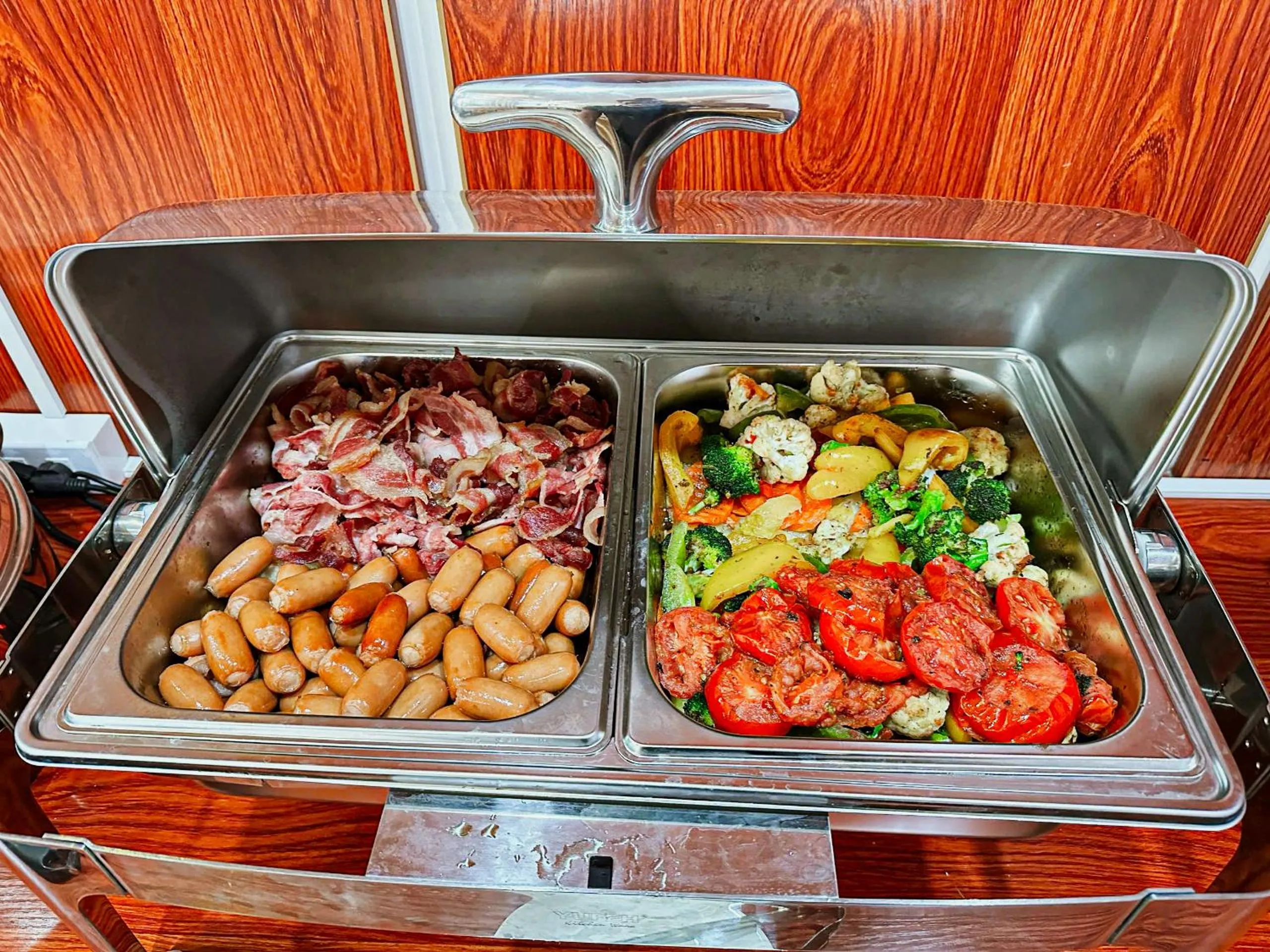 Buffet breakfast in Vangvieng Night Market Resort