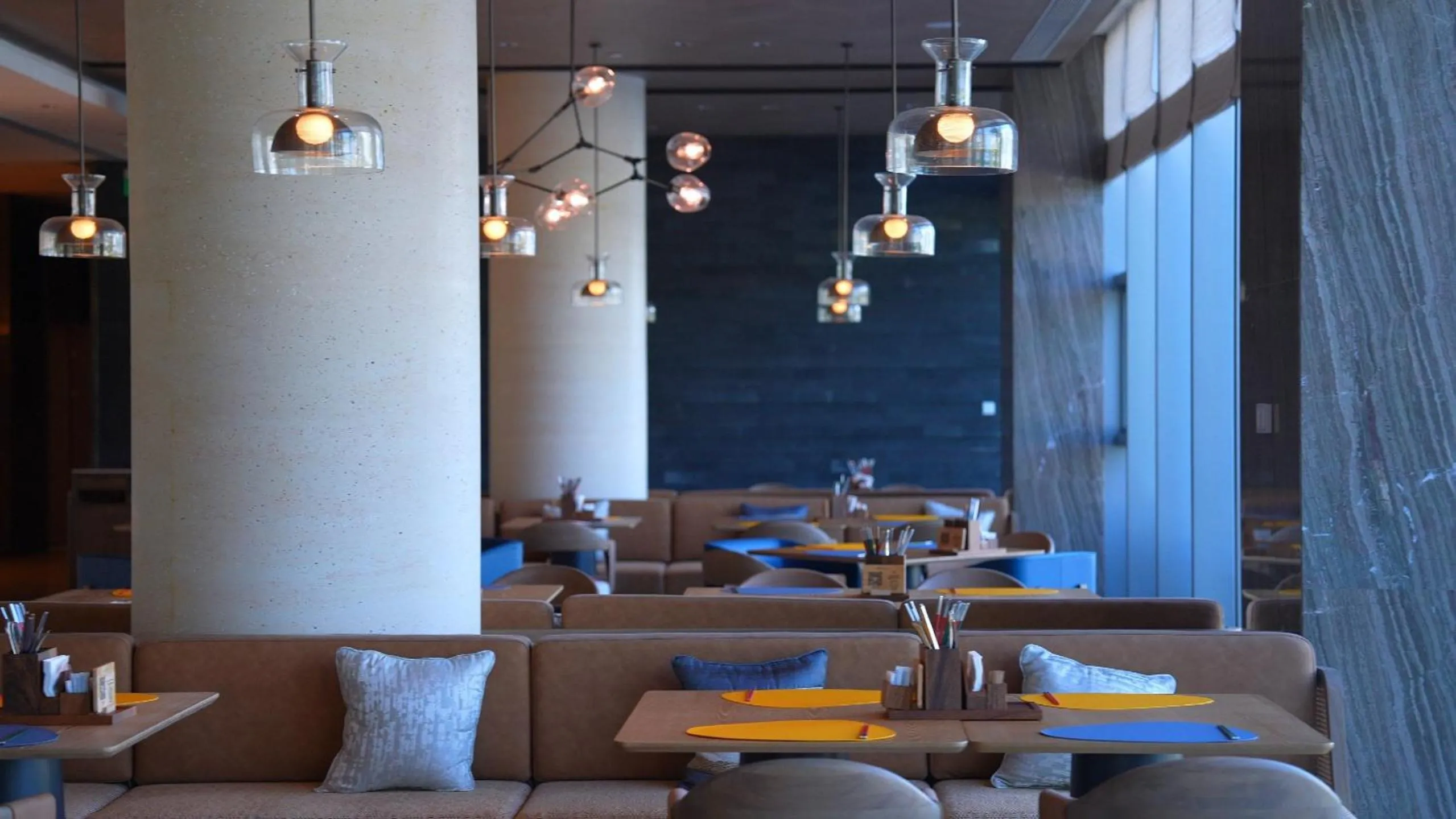 Restaurant/places to eat in HUALUXE Beihai Silver Beach Resort by IHG