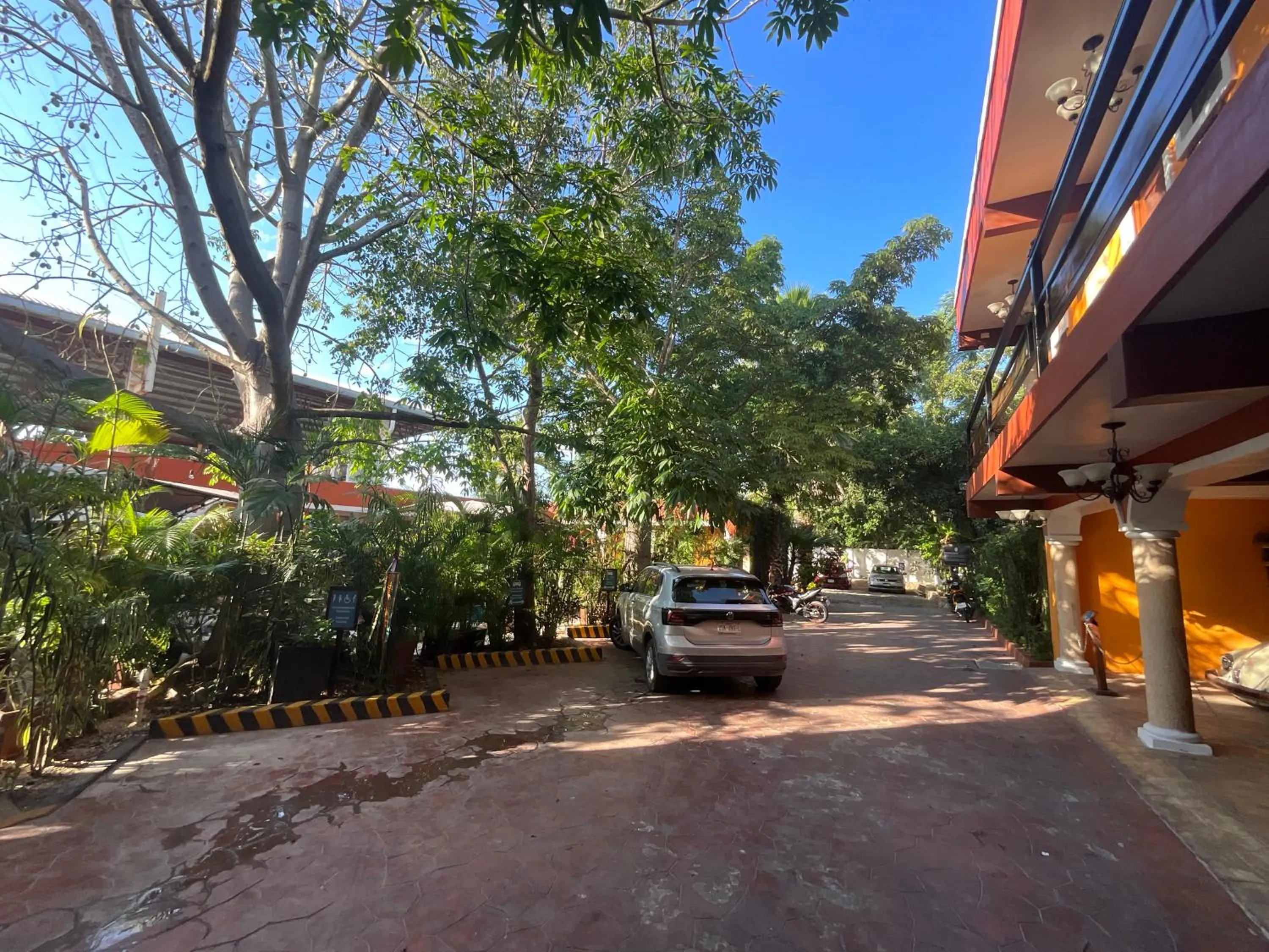 Property building in El Zaguán Colonial by GuruHotel