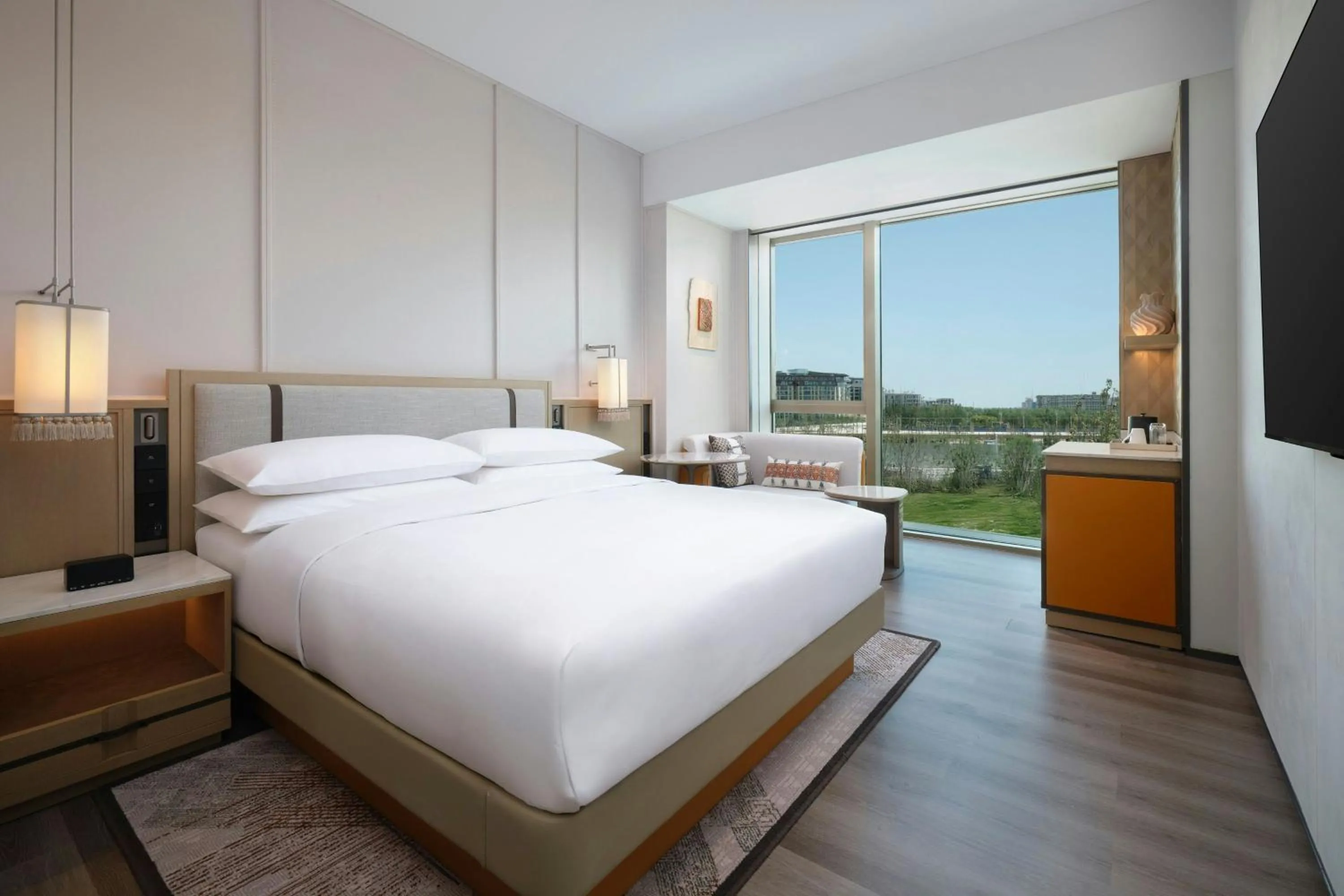 Photo of the whole room, Bed in 库尔勒绿发万怡酒店