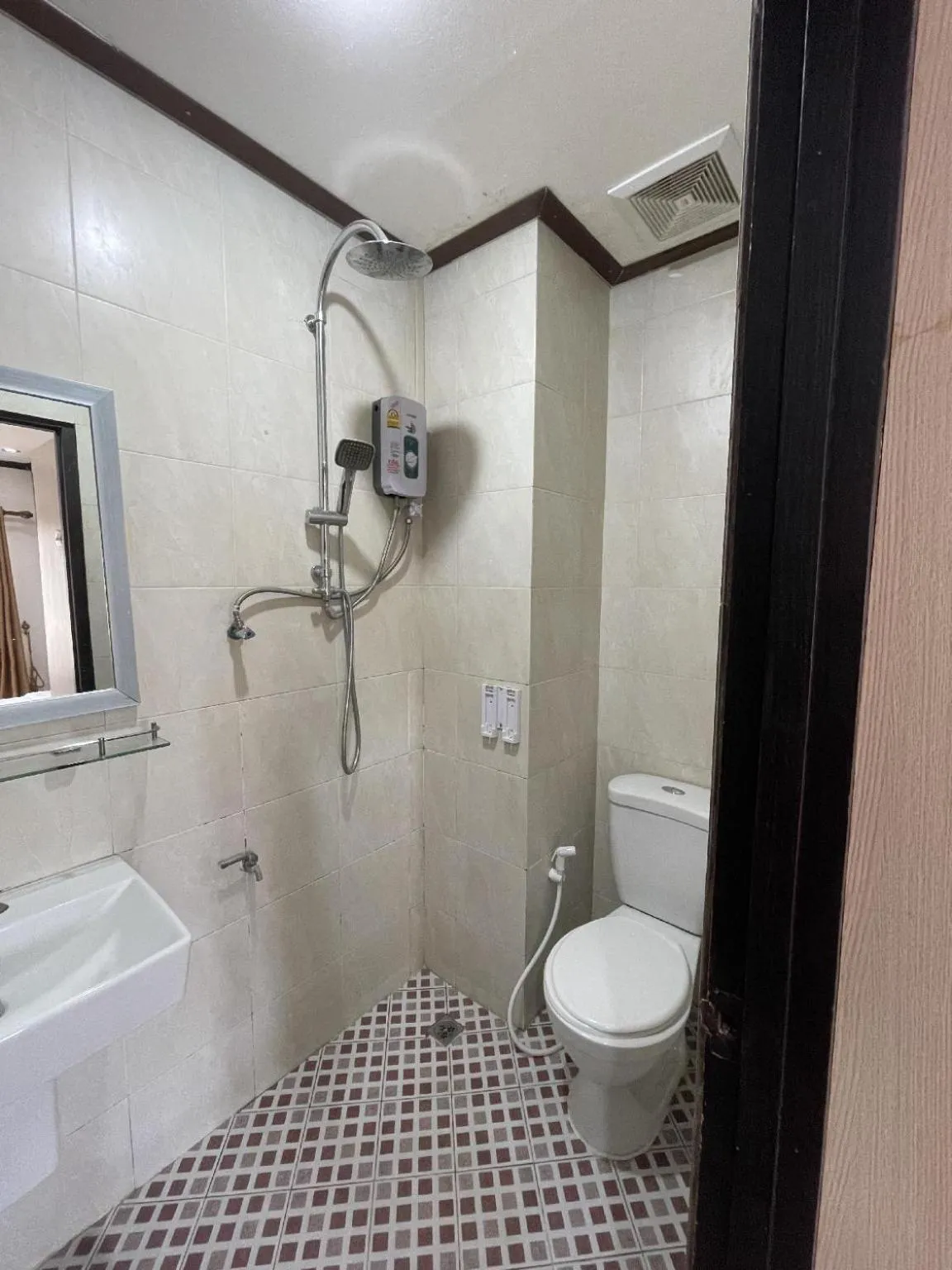 Shower in Lucky city hotel