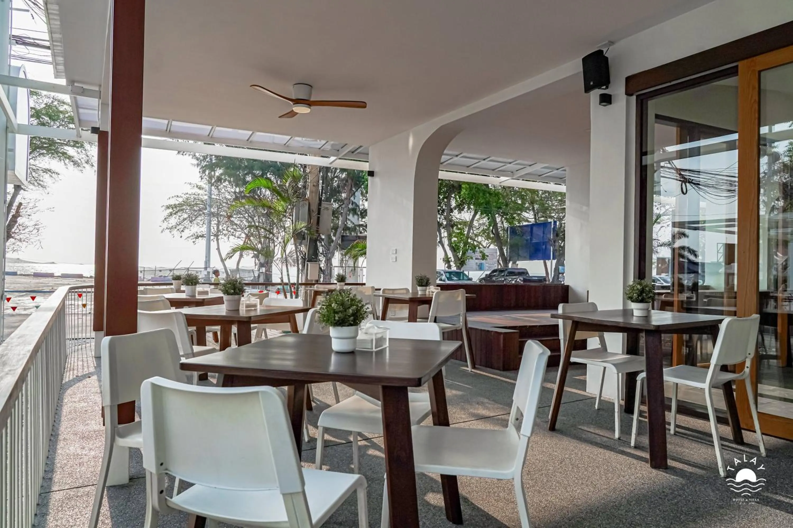 Seating area in Talay Hotel and Villa Cha-am