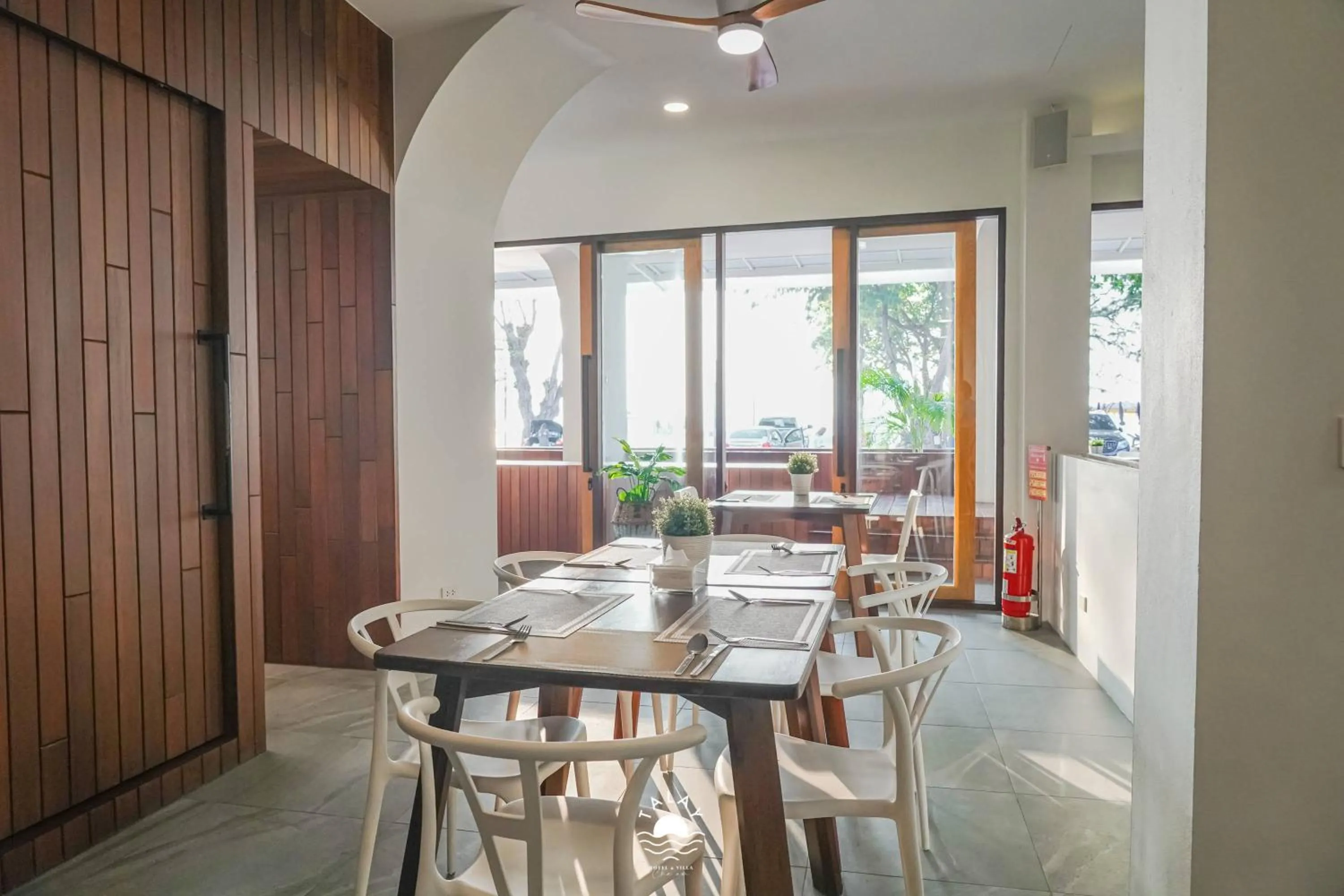 Restaurant/places to eat in Talay Hotel and Villa Cha-am