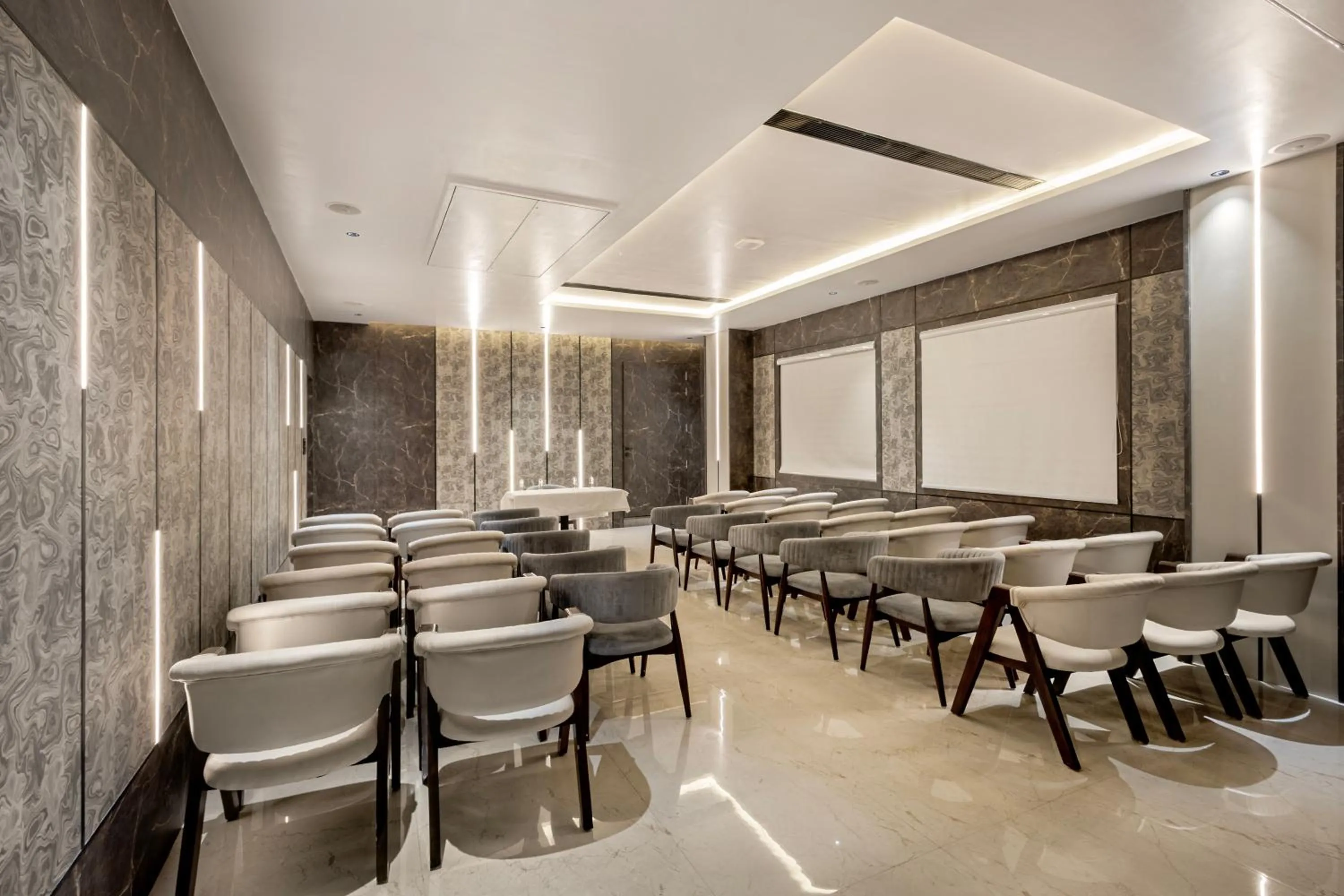 Meeting/conference room in ECKO La Maniere Business Hotels