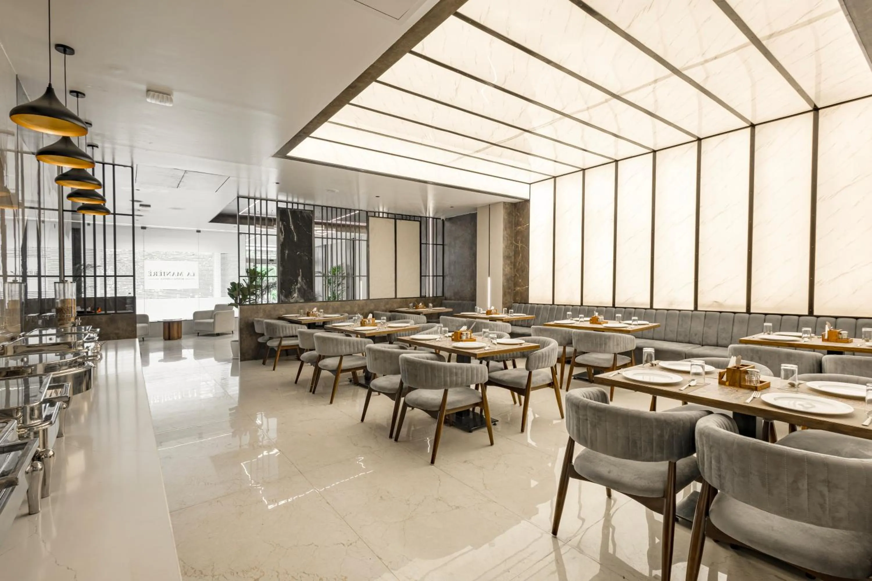 Restaurant/places to eat in ECKO La Maniere Business Hotels