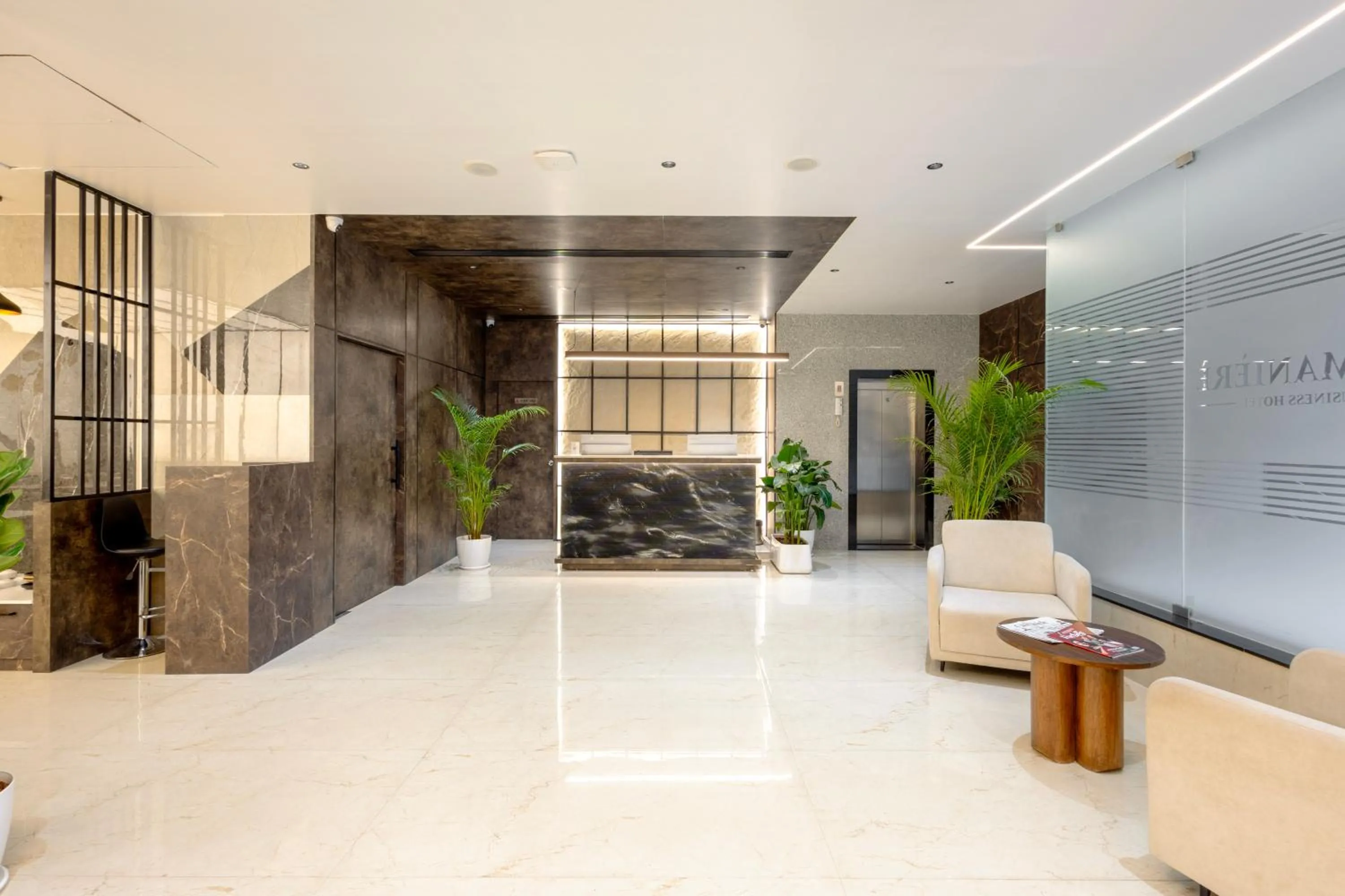 Lobby or reception in ECKO La Maniere Business Hotels