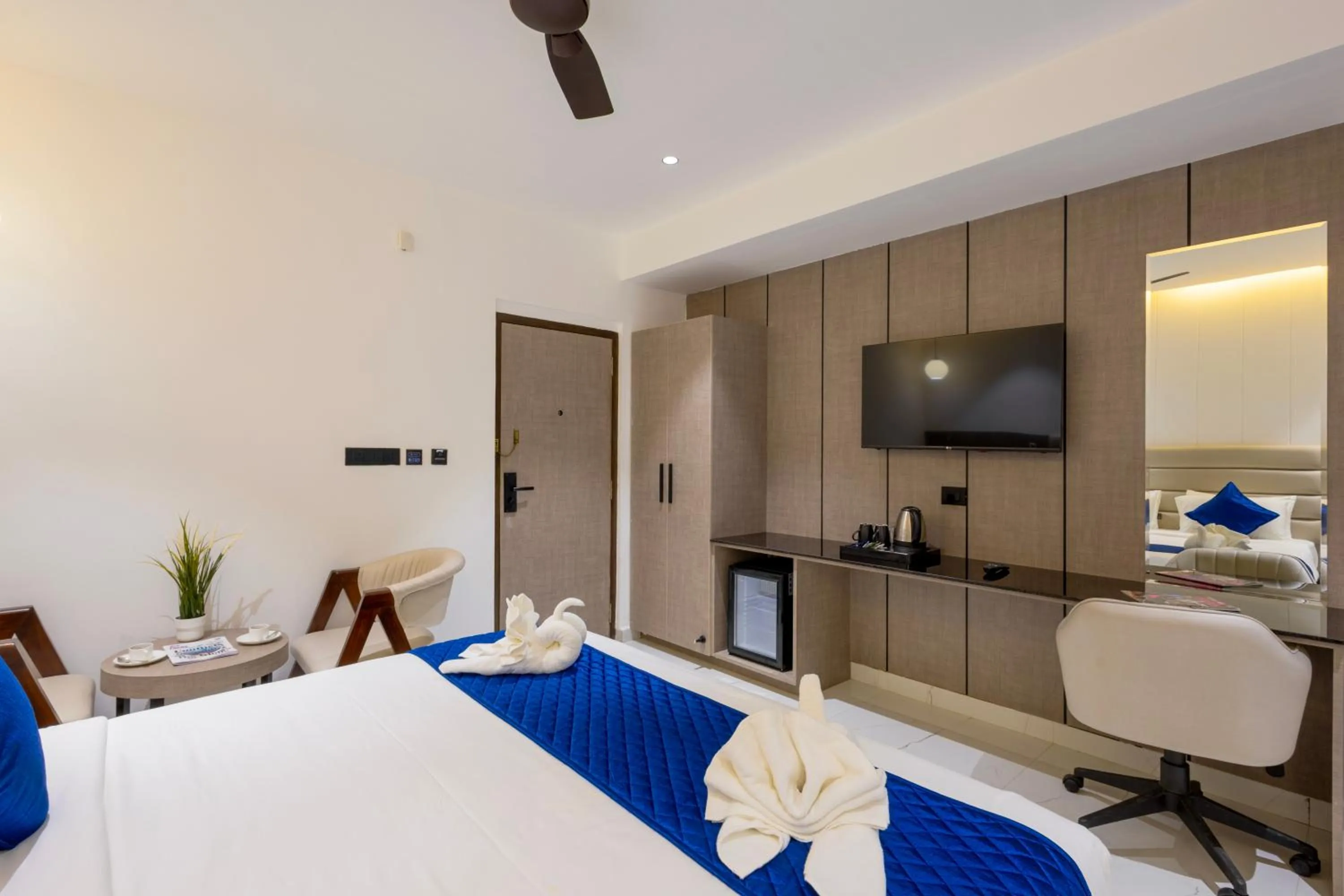 TV and multimedia, Bed in ECKO La Maniere Business Hotels