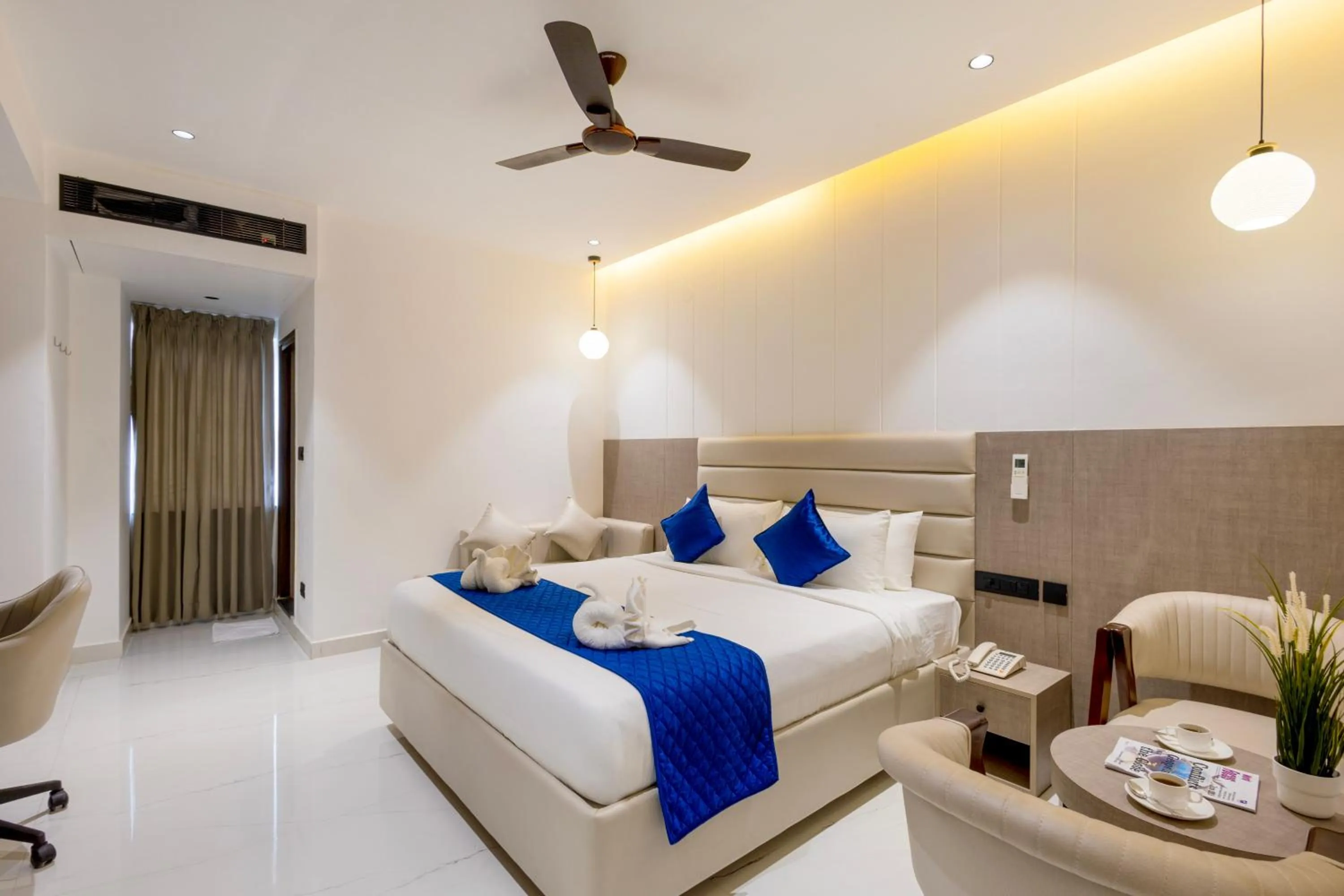 Bedroom, Bed in ECKO La Maniere Business Hotels