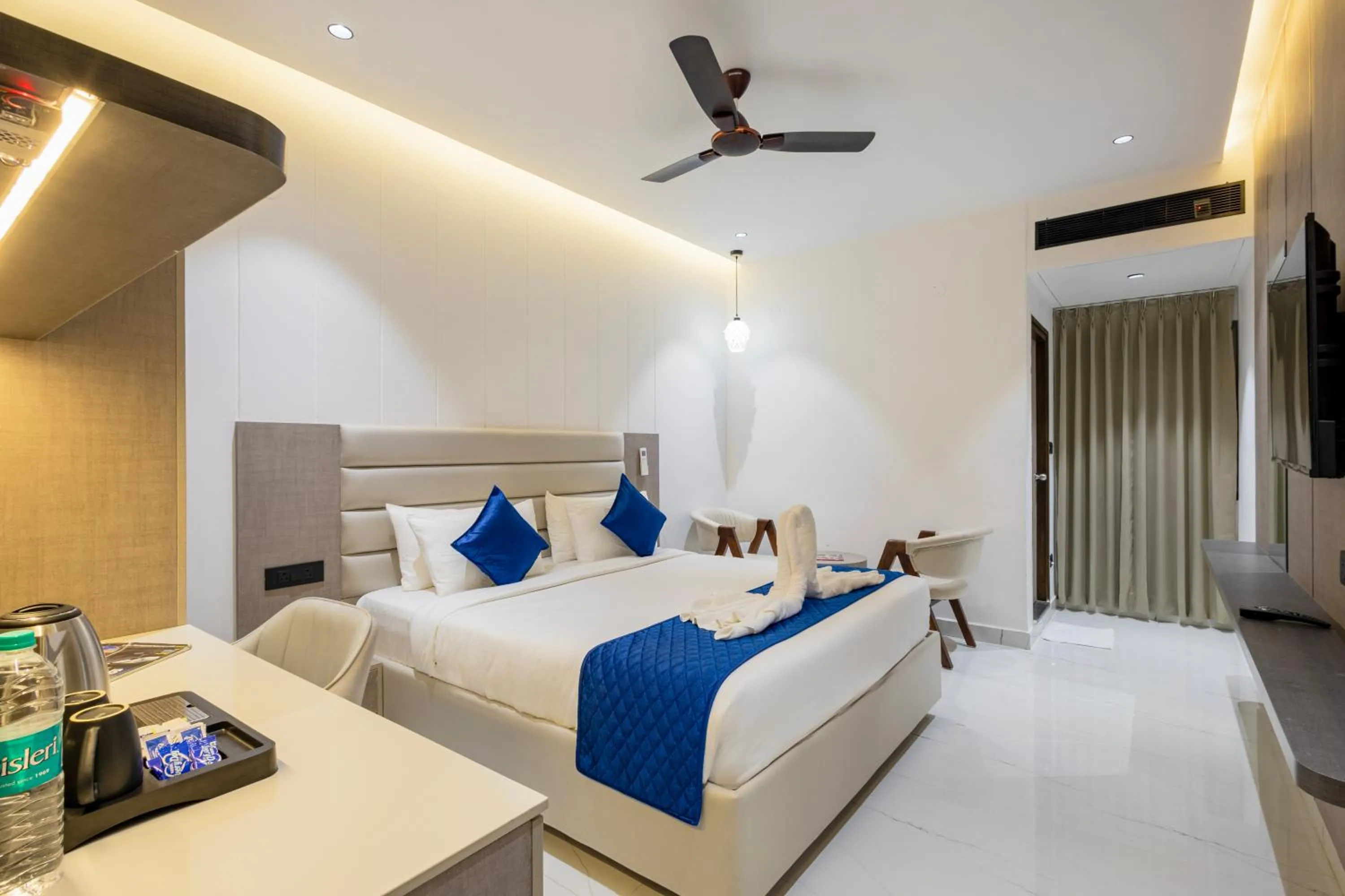 Bedroom, Bed in ECKO La Maniere Business Hotels