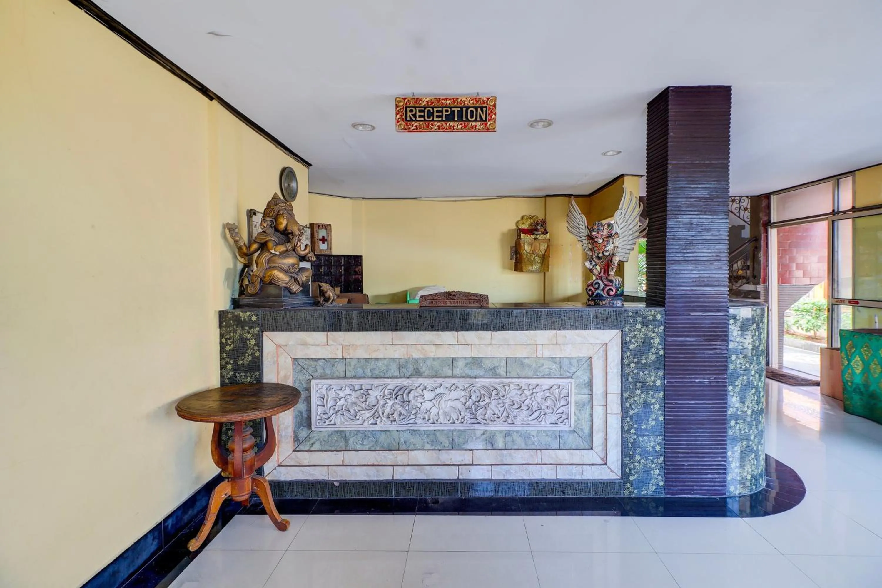 Lobby or reception in Collection O Bali near Terminal Ubung formerly Batukaru Garden Hotel
