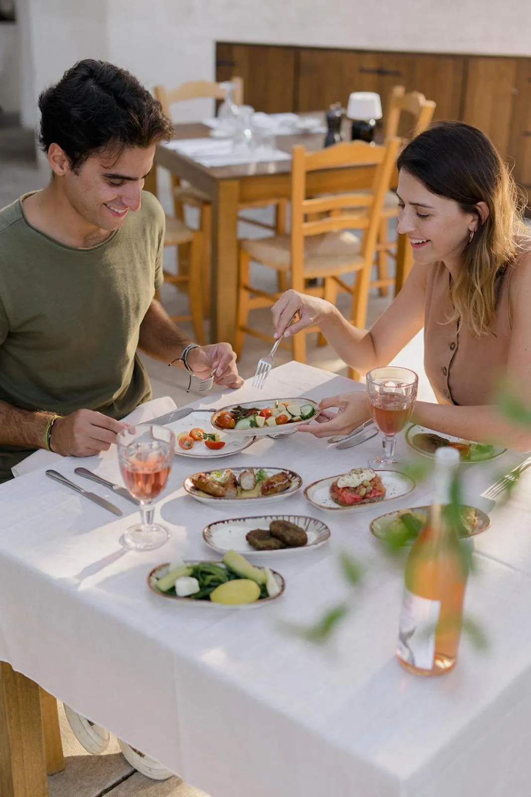 Restaurant/places to eat in Village Heights Resort