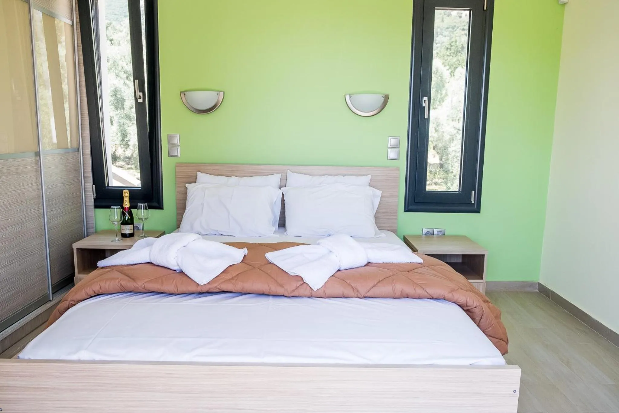 Bed in Golden Sun Villas