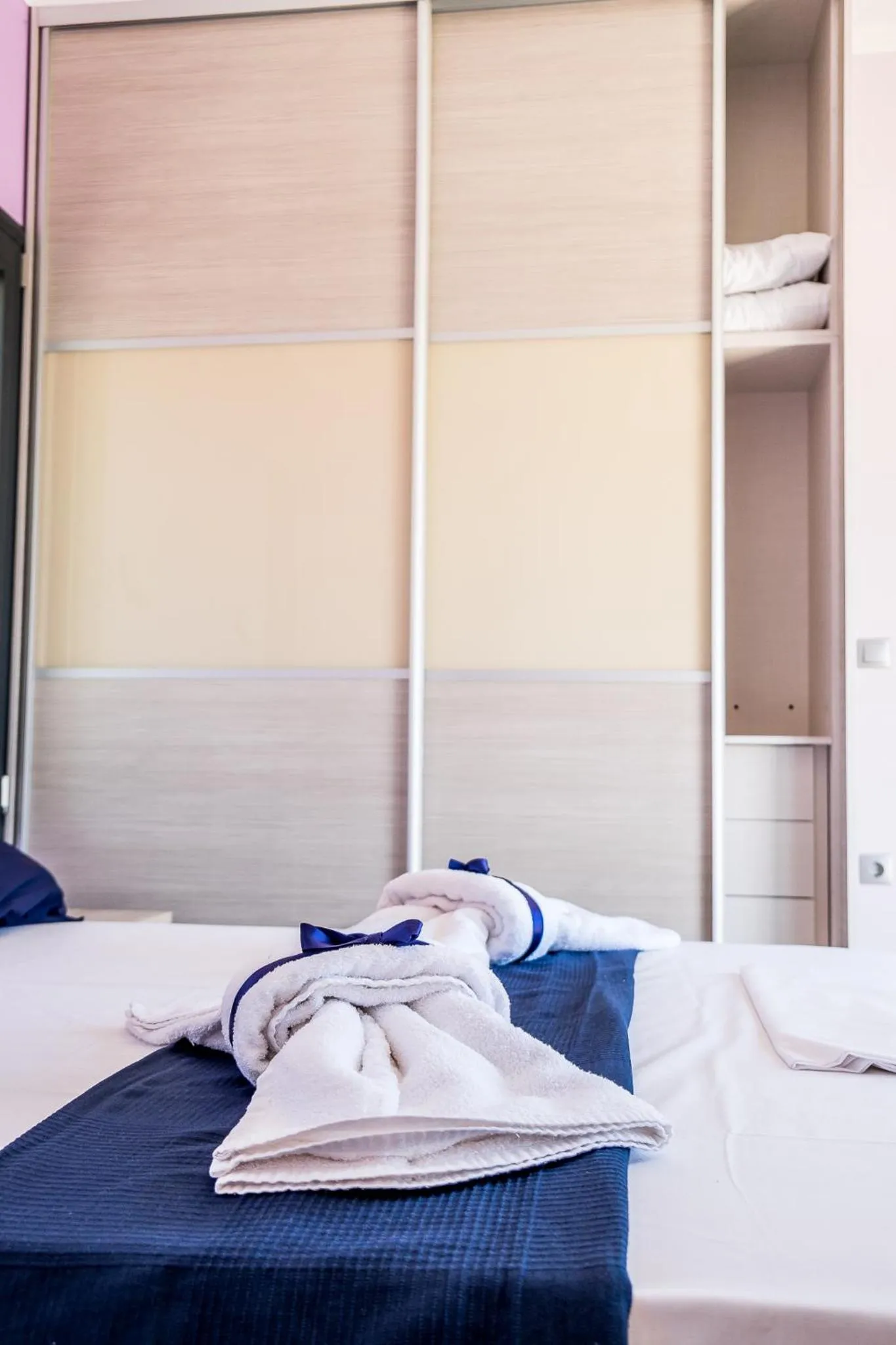 Bed in Golden Sun Villas