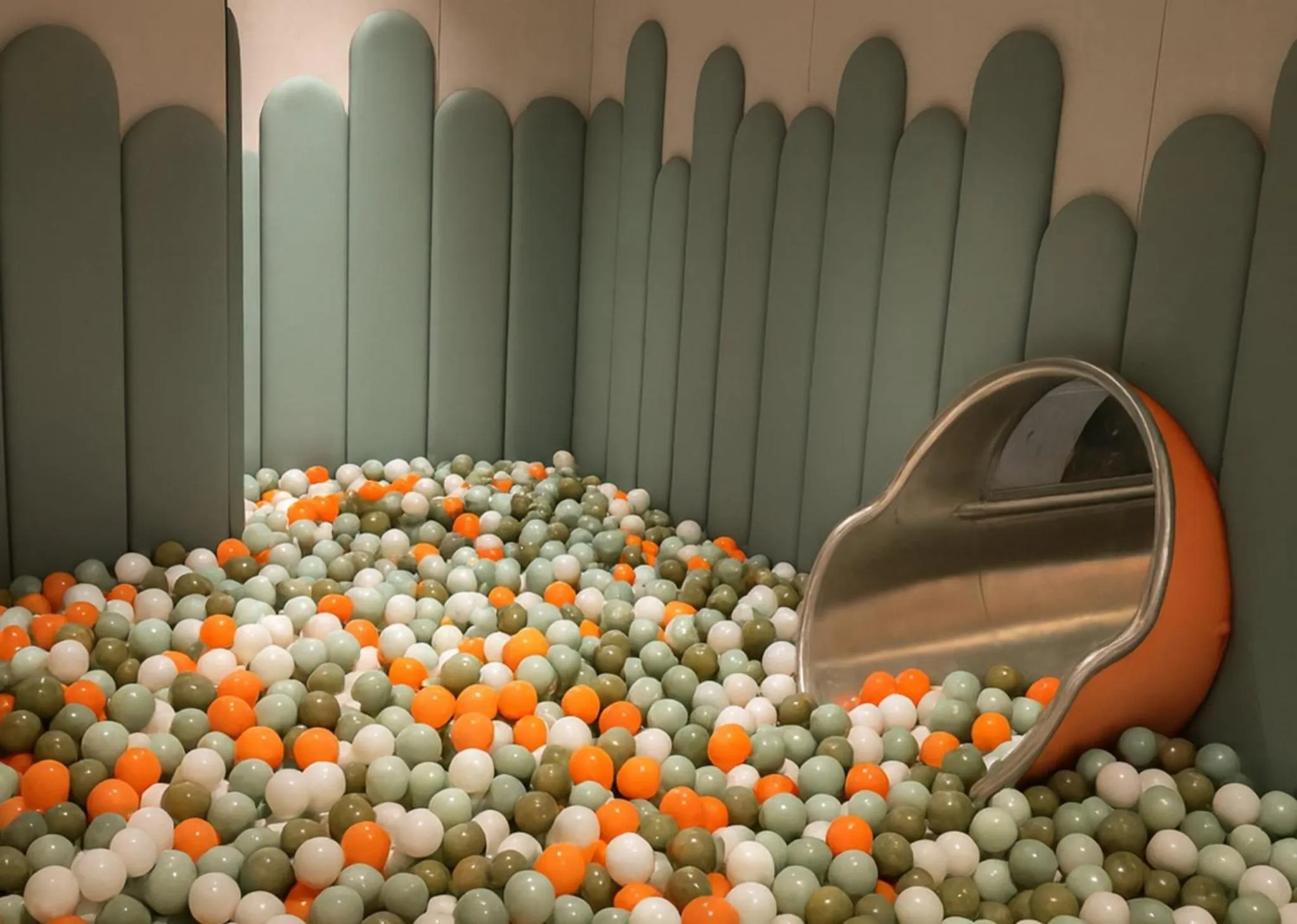 Photo of the whole room in Holiday Inn Express Shanghai on The Bund by IHG