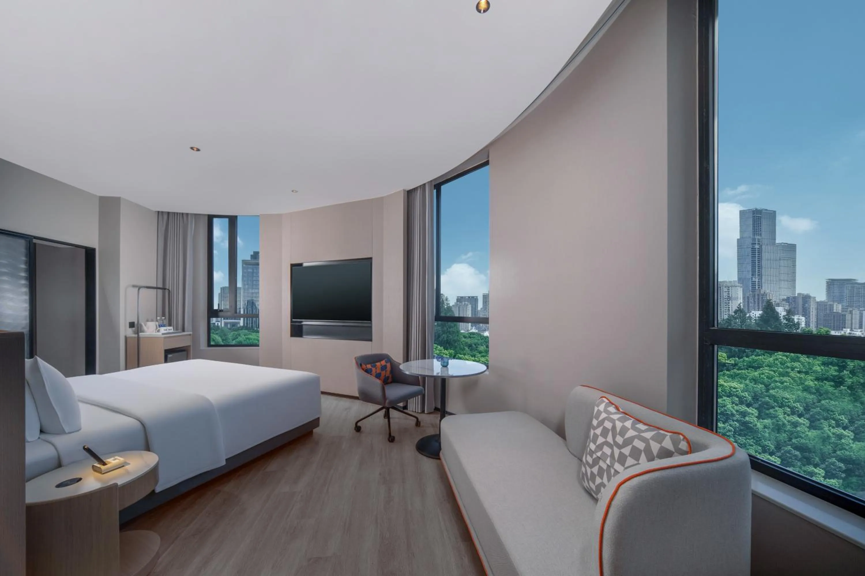 View (from property/room), Bed in Holiday Inn Express Shanghai on The Bund by IHG