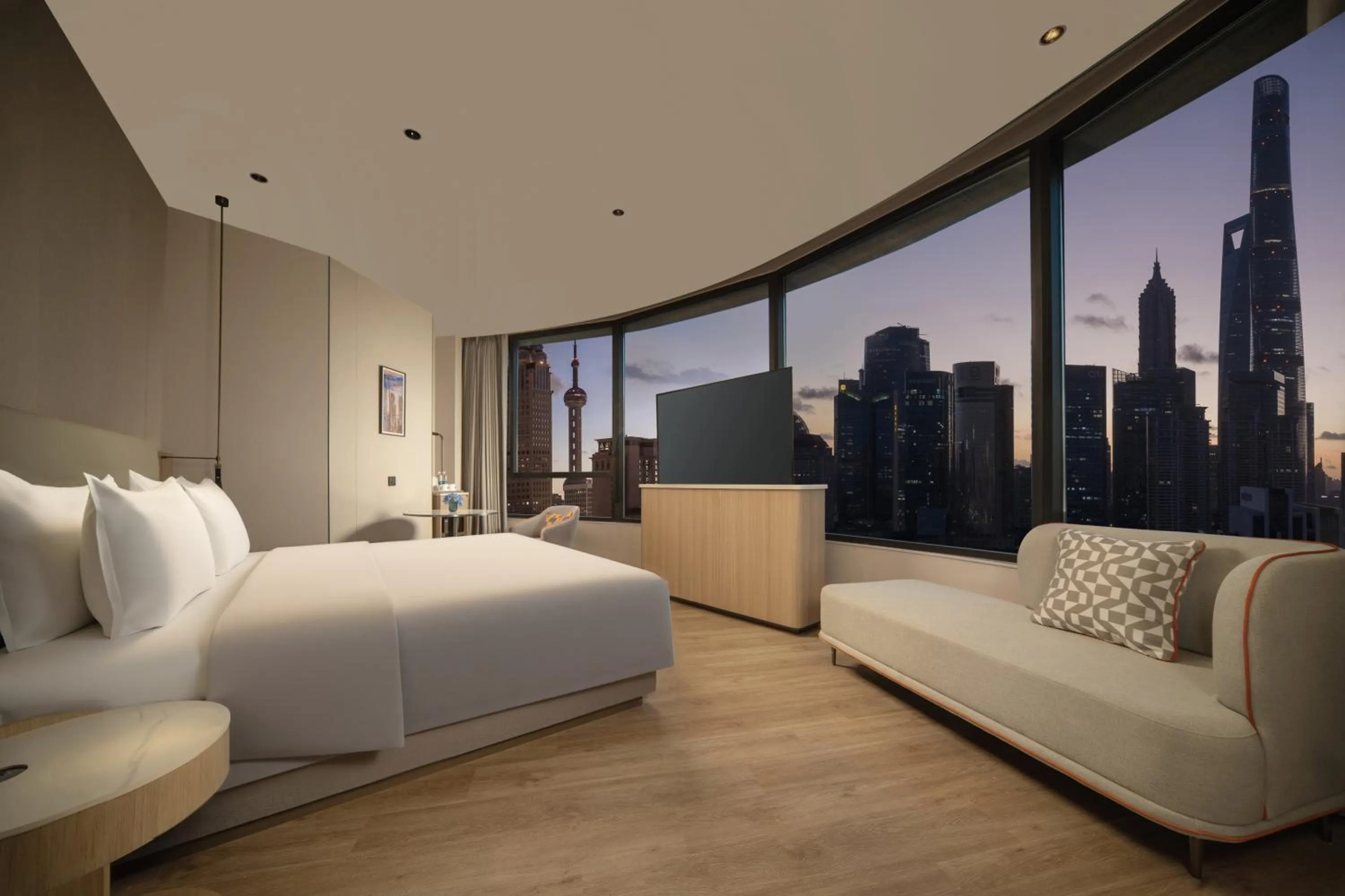 Landmark view, Bed in Holiday Inn Express Shanghai on The Bund by IHG