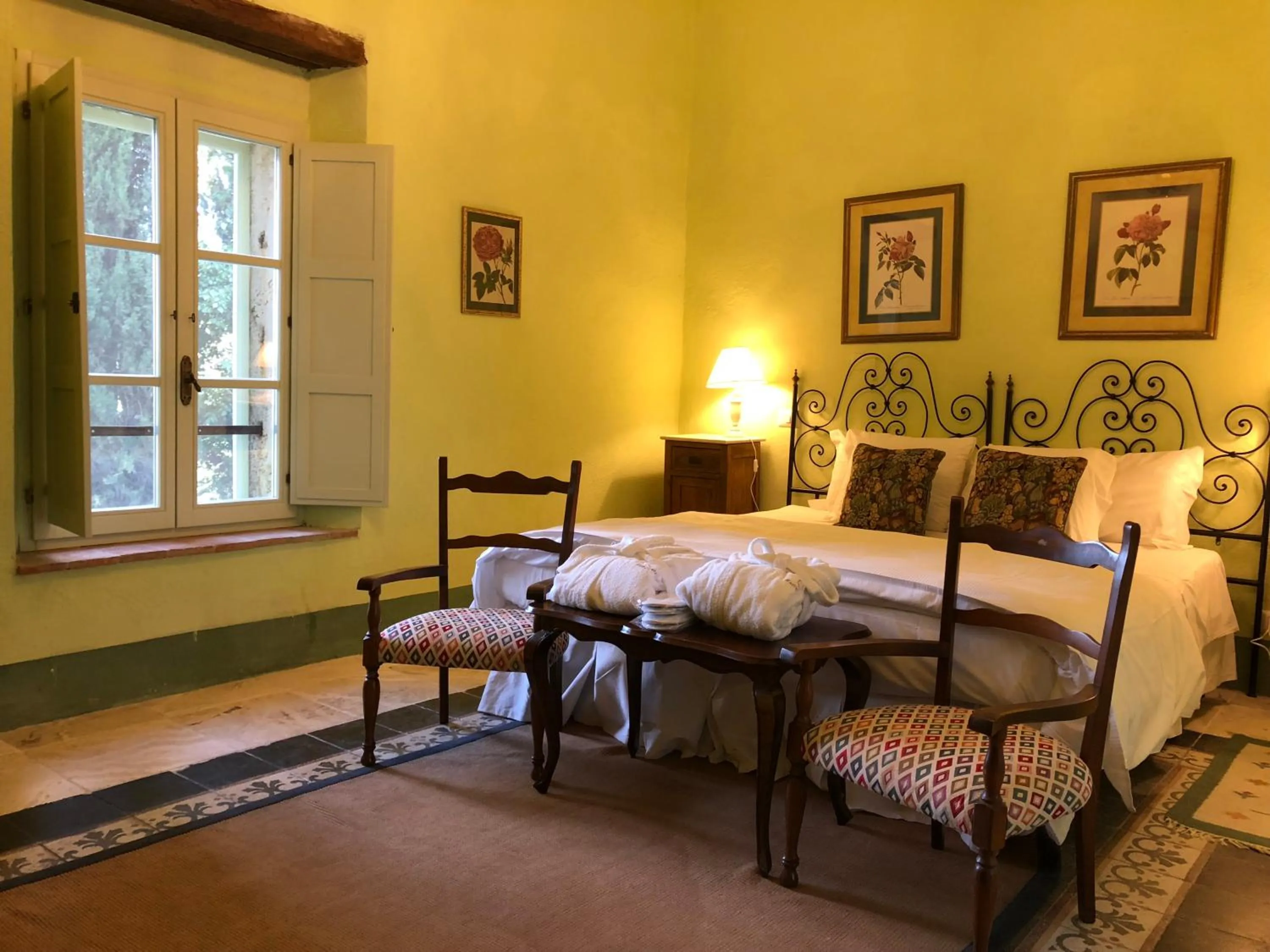 Photo of the whole room in Borgo Laticastelli