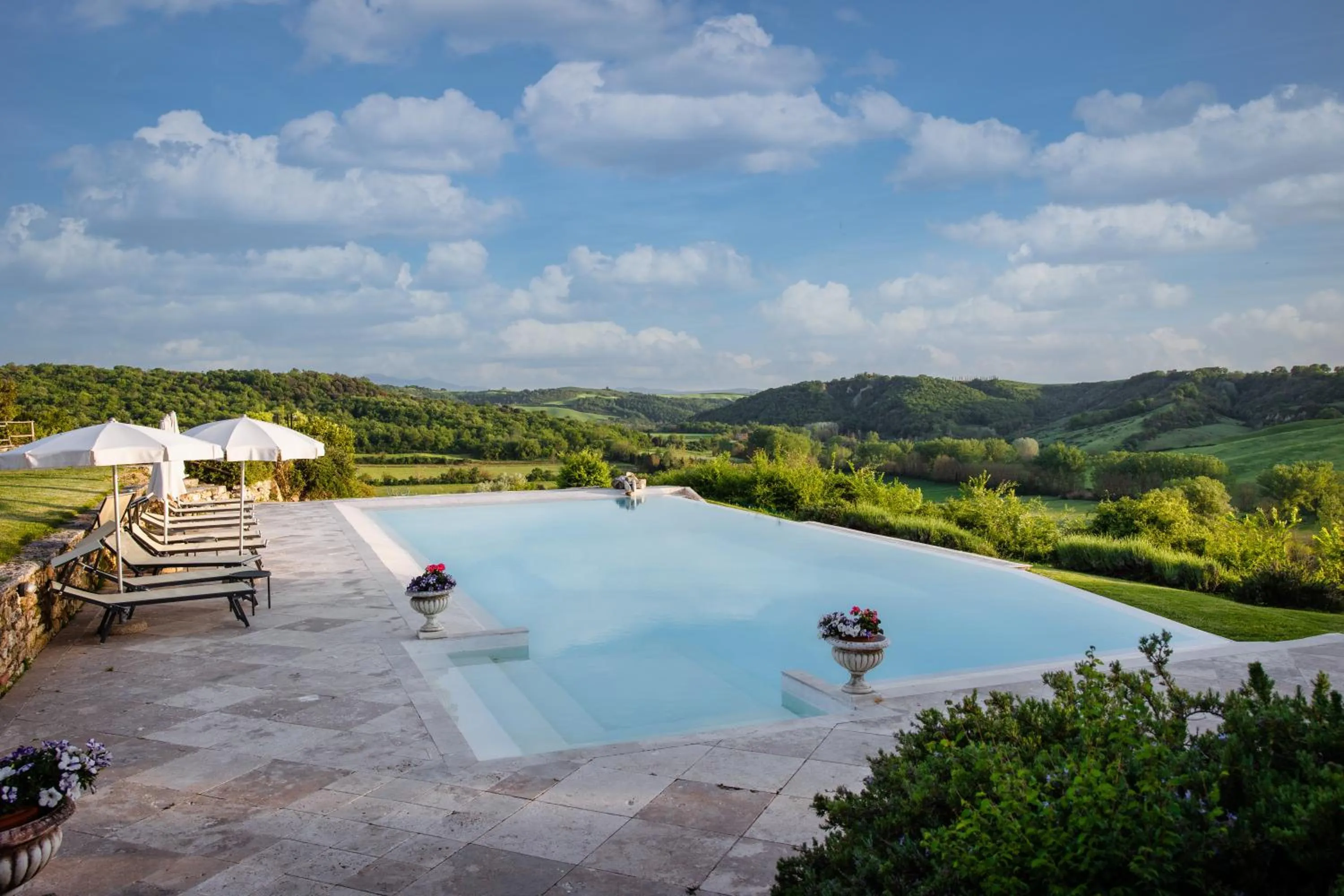 Swimming pool in Borgo Laticastelli