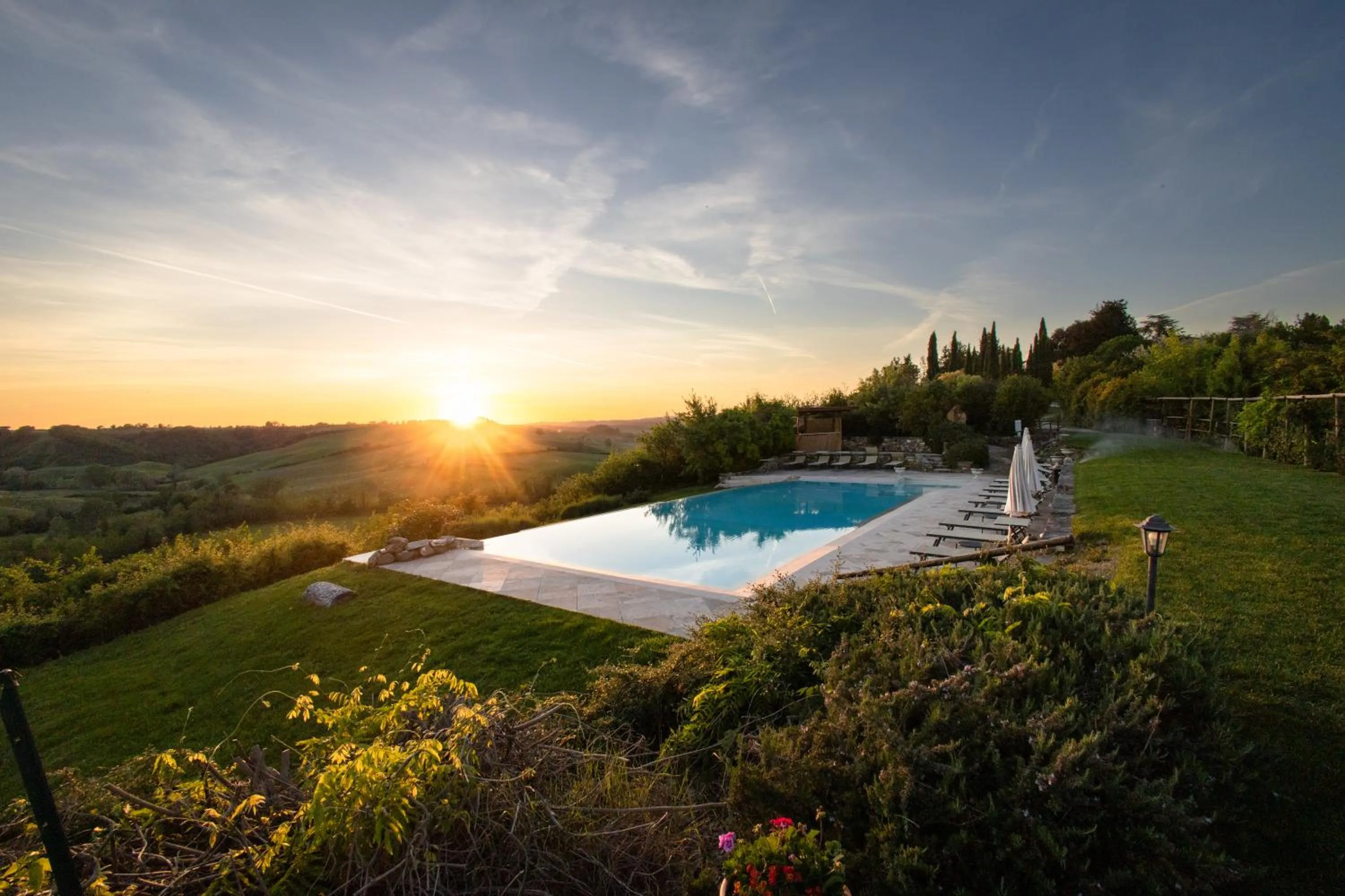 Pool view in Borgo Laticastelli