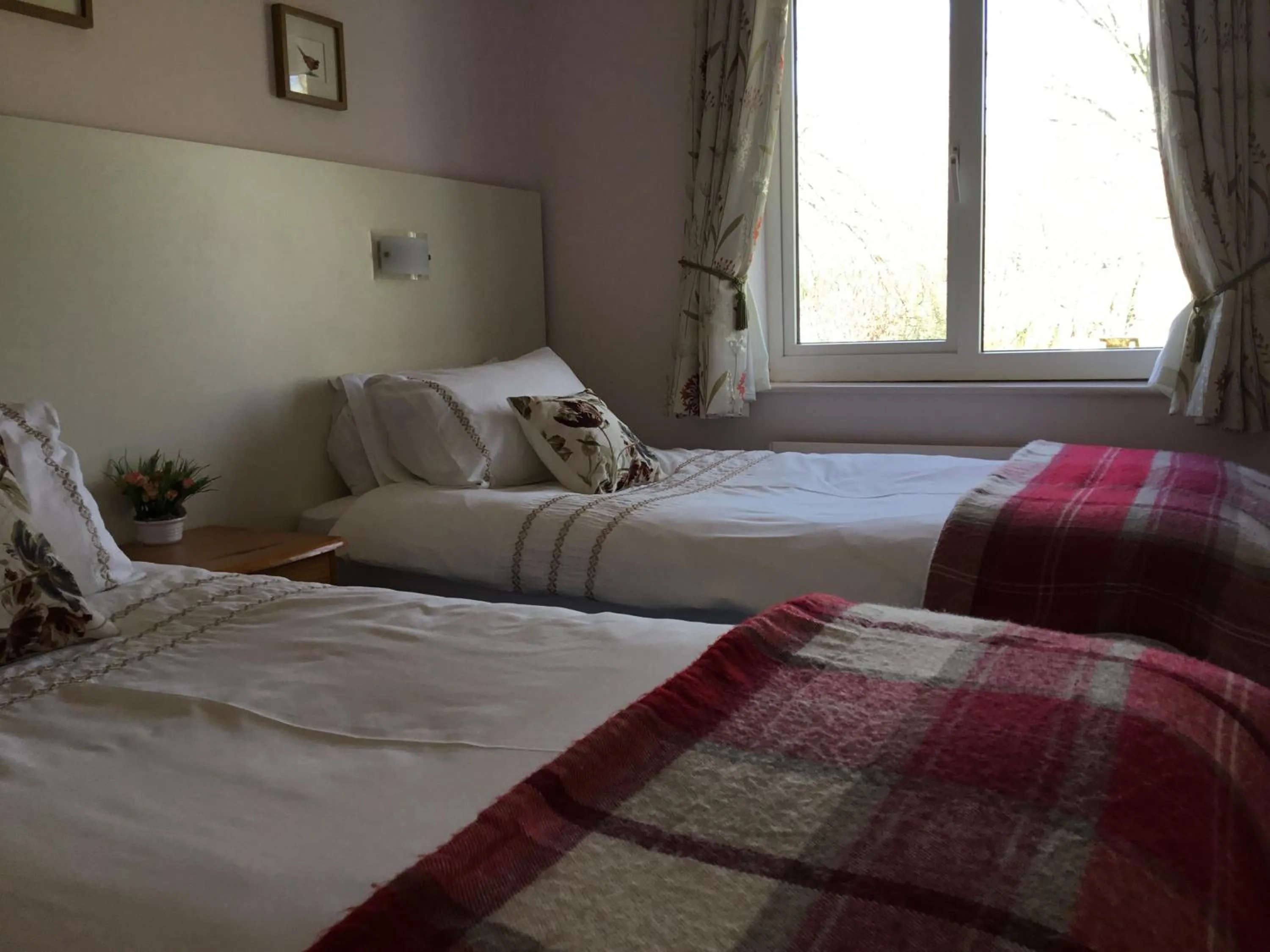 Bedroom, Bed in The Burnside