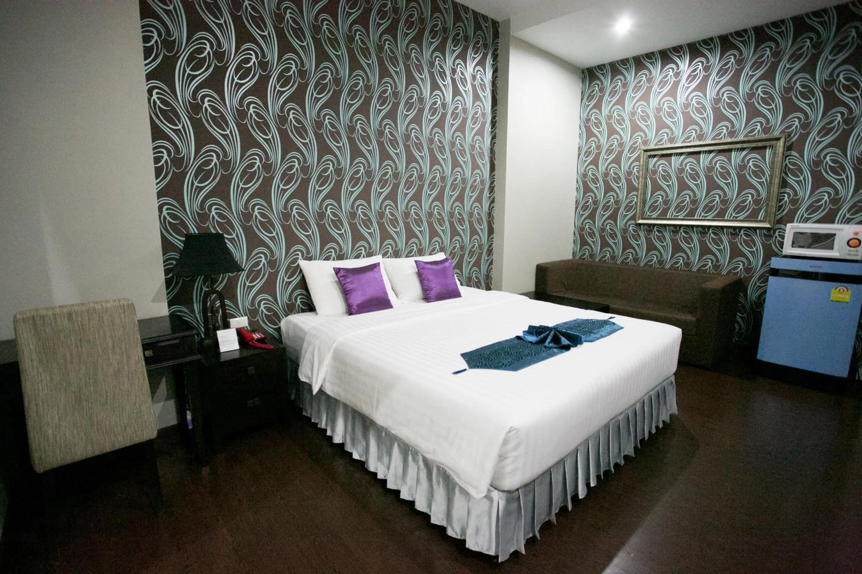 Library, Bed in The Desiign Hotel - SHA