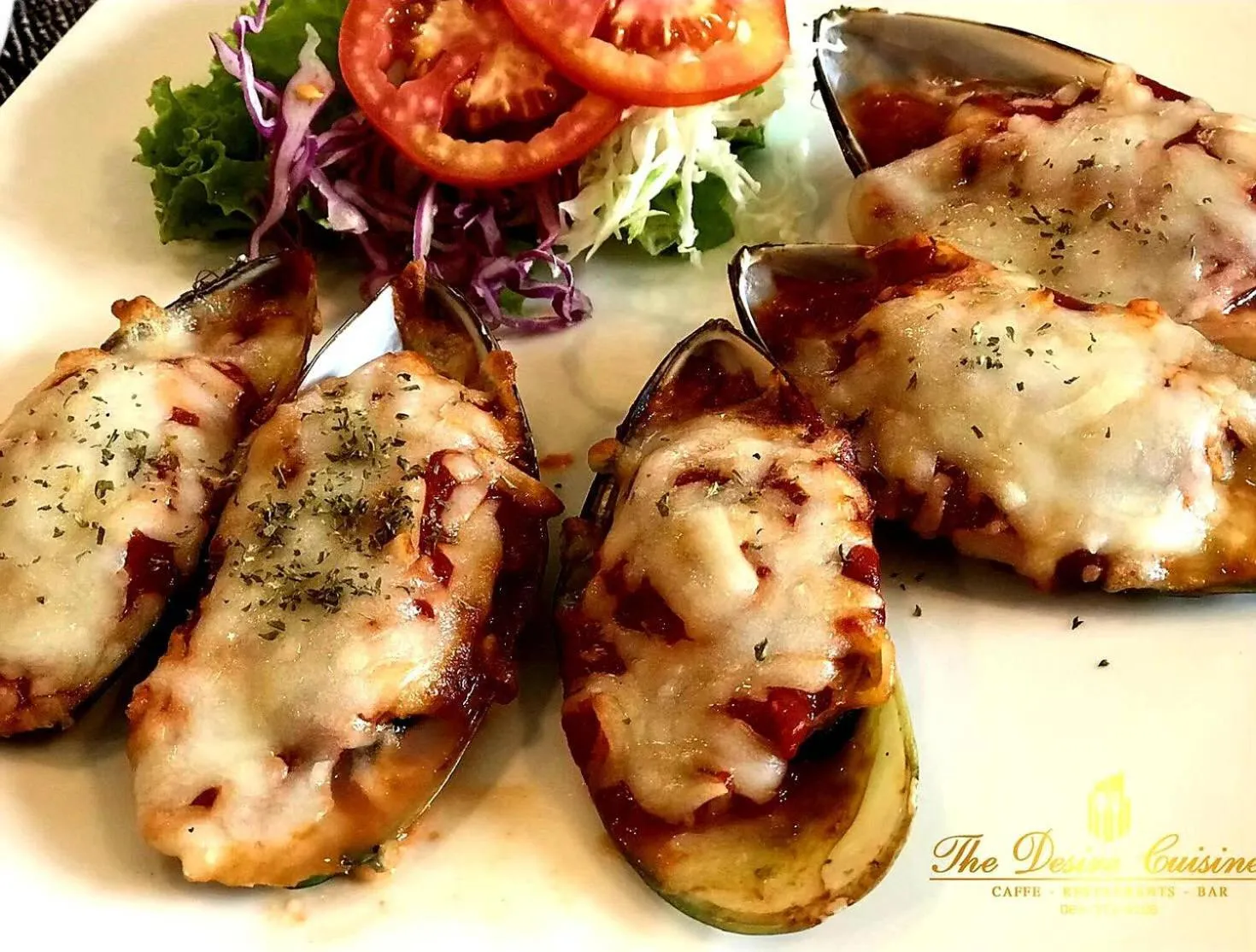 Restaurant/places to eat in The Desiign Hotel - SHA