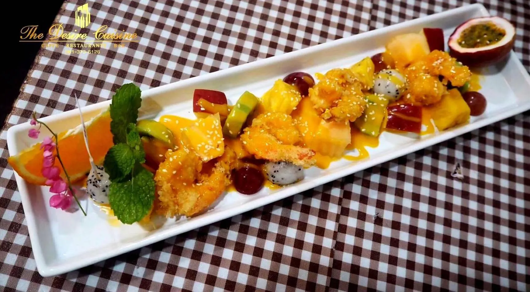 Restaurant/places to eat in The Desiign Hotel - SHA