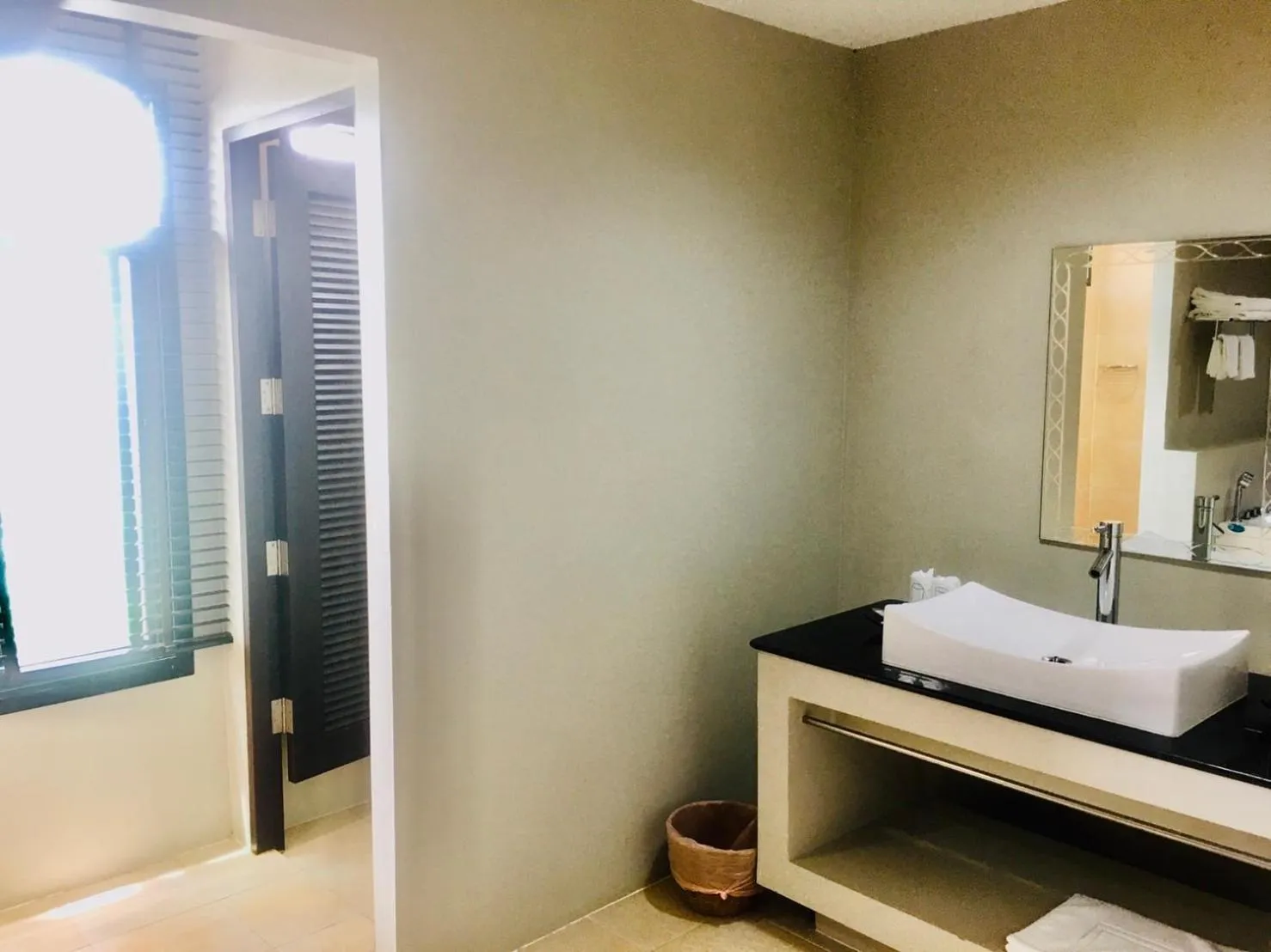 Bathroom, Bed in The Desiign Hotel - SHA