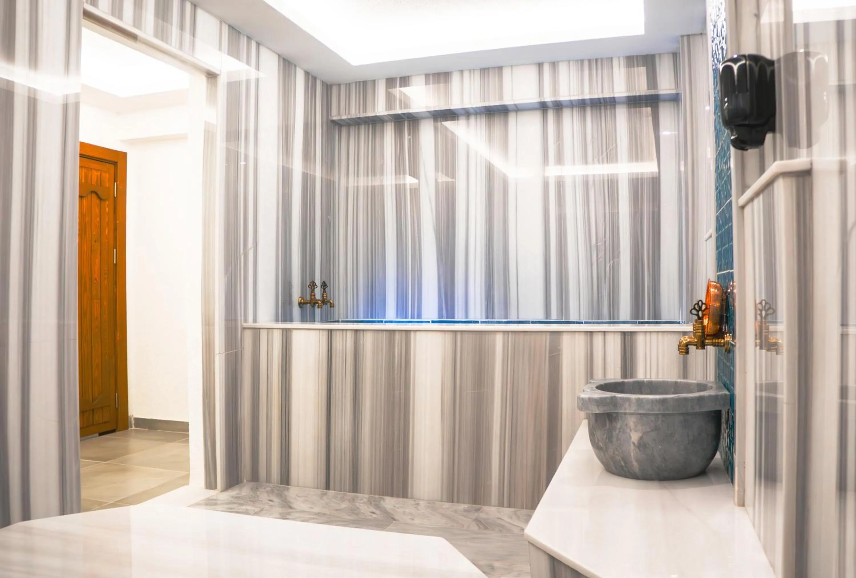 Bathroom in ivy Hotel Spa