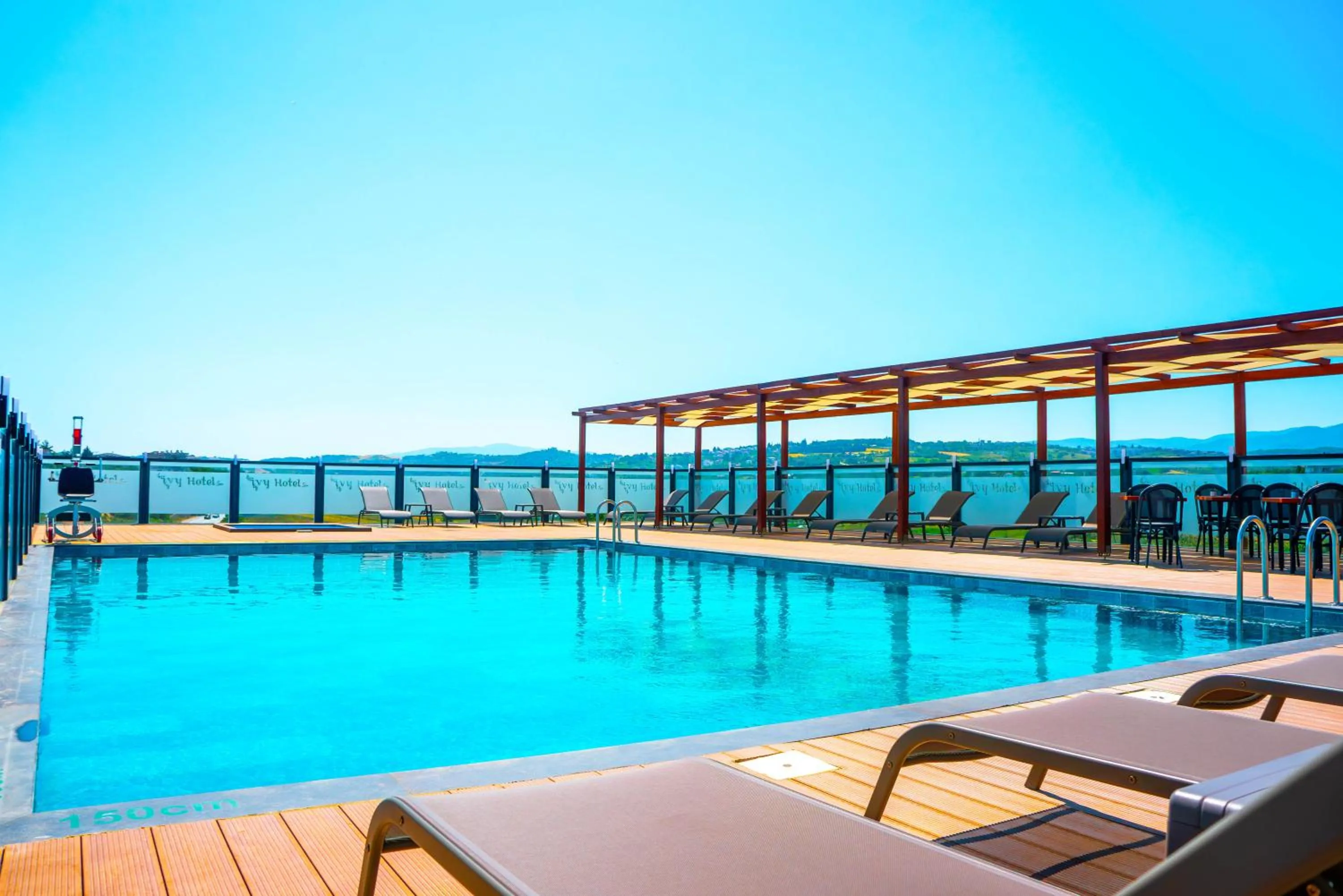 Patio in ivy Hotel Spa