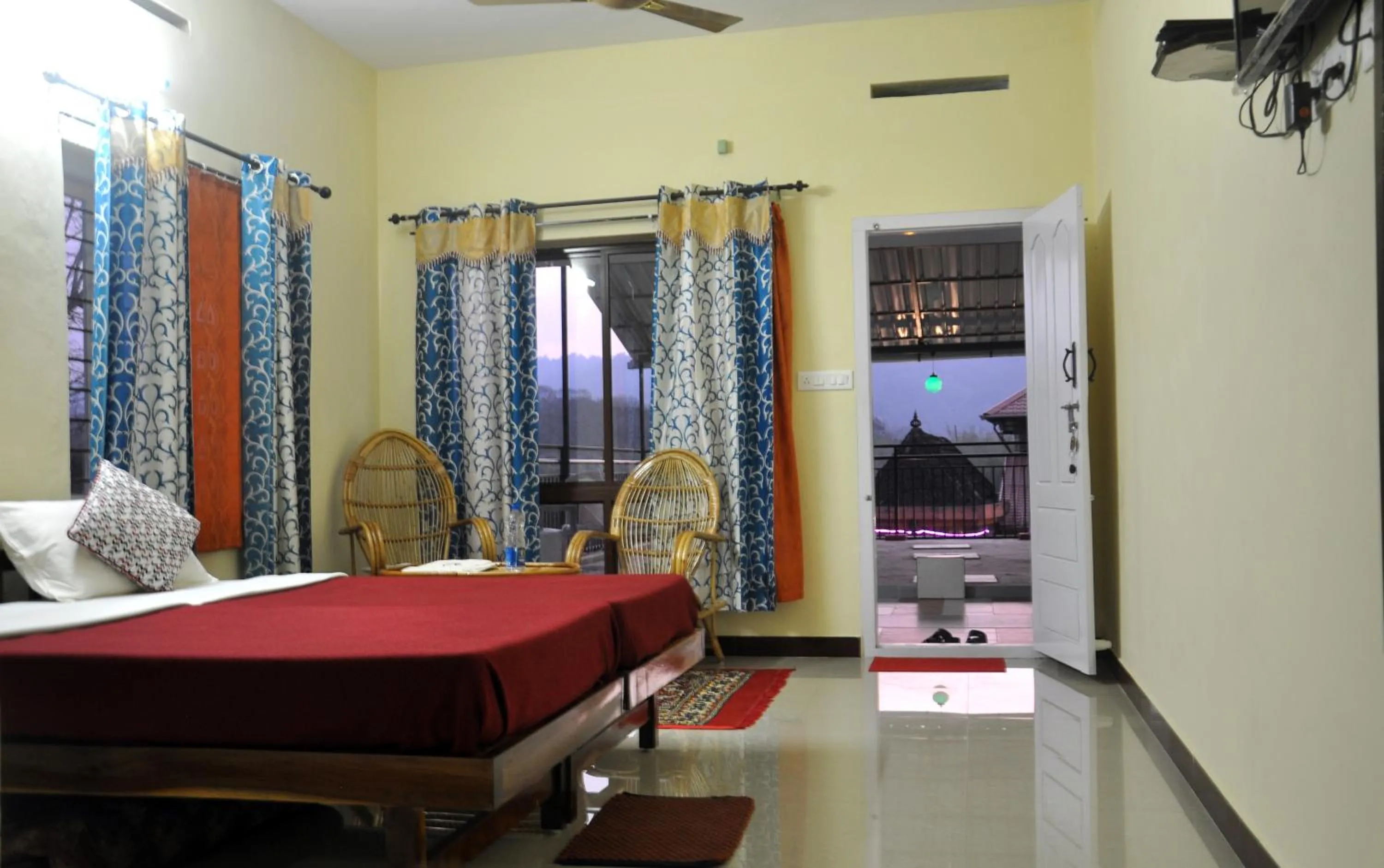 Bed in Quadriya Palace