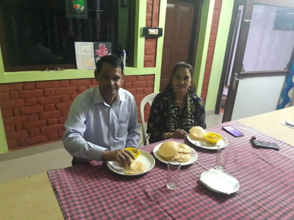 Restaurant/places to eat in Quadriya Palace