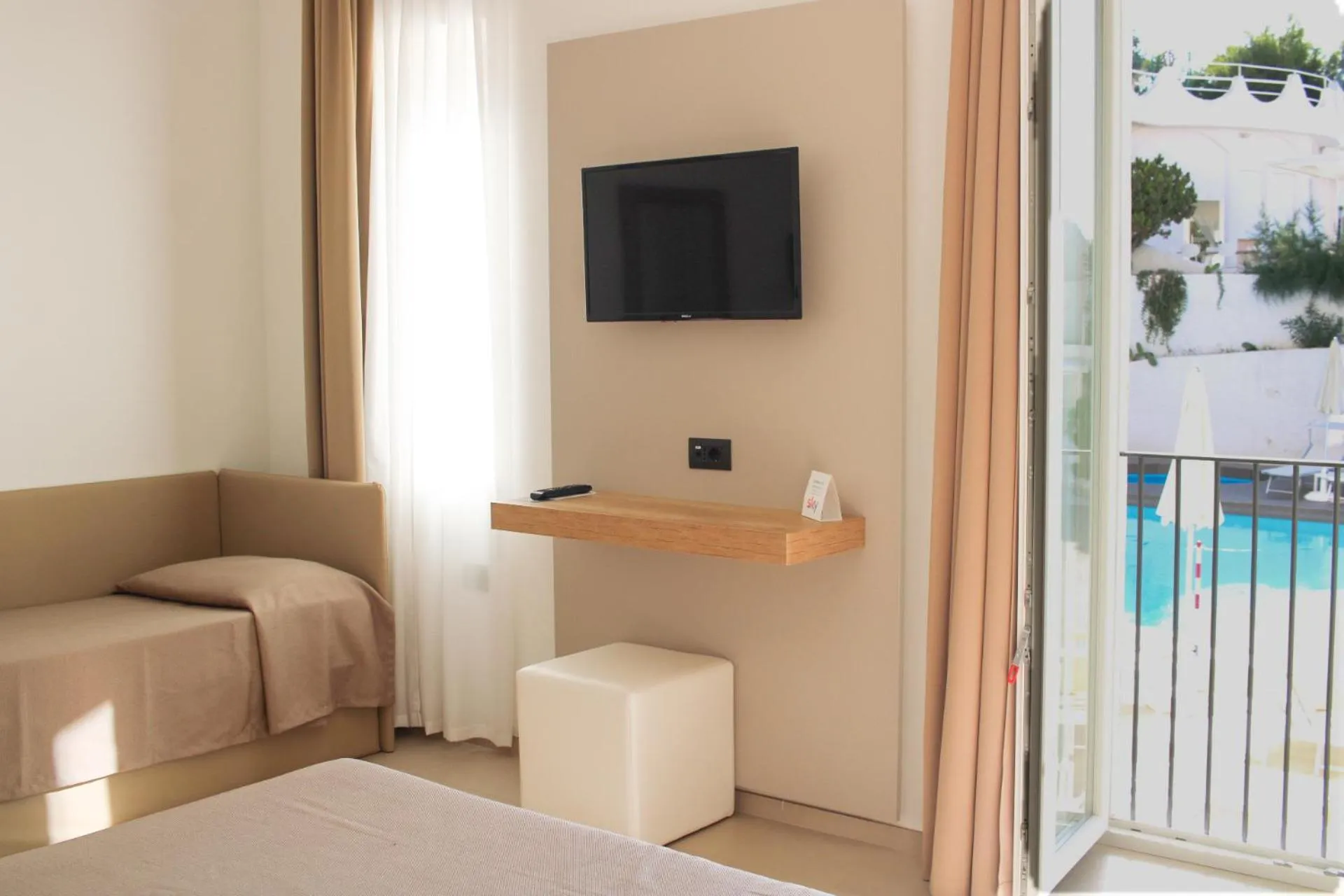 Bed in Hotel Falcone