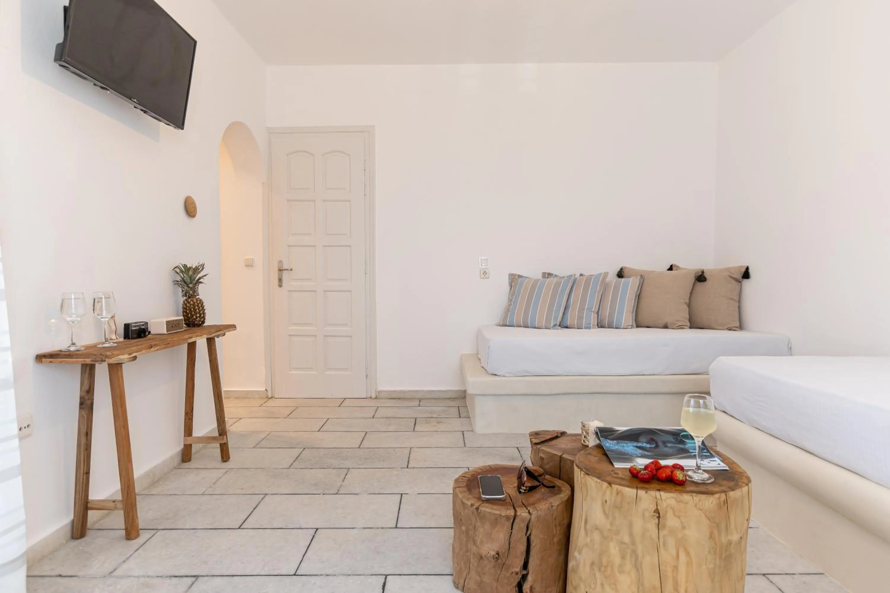 Shower, Bed in Naxian Serenity Suites