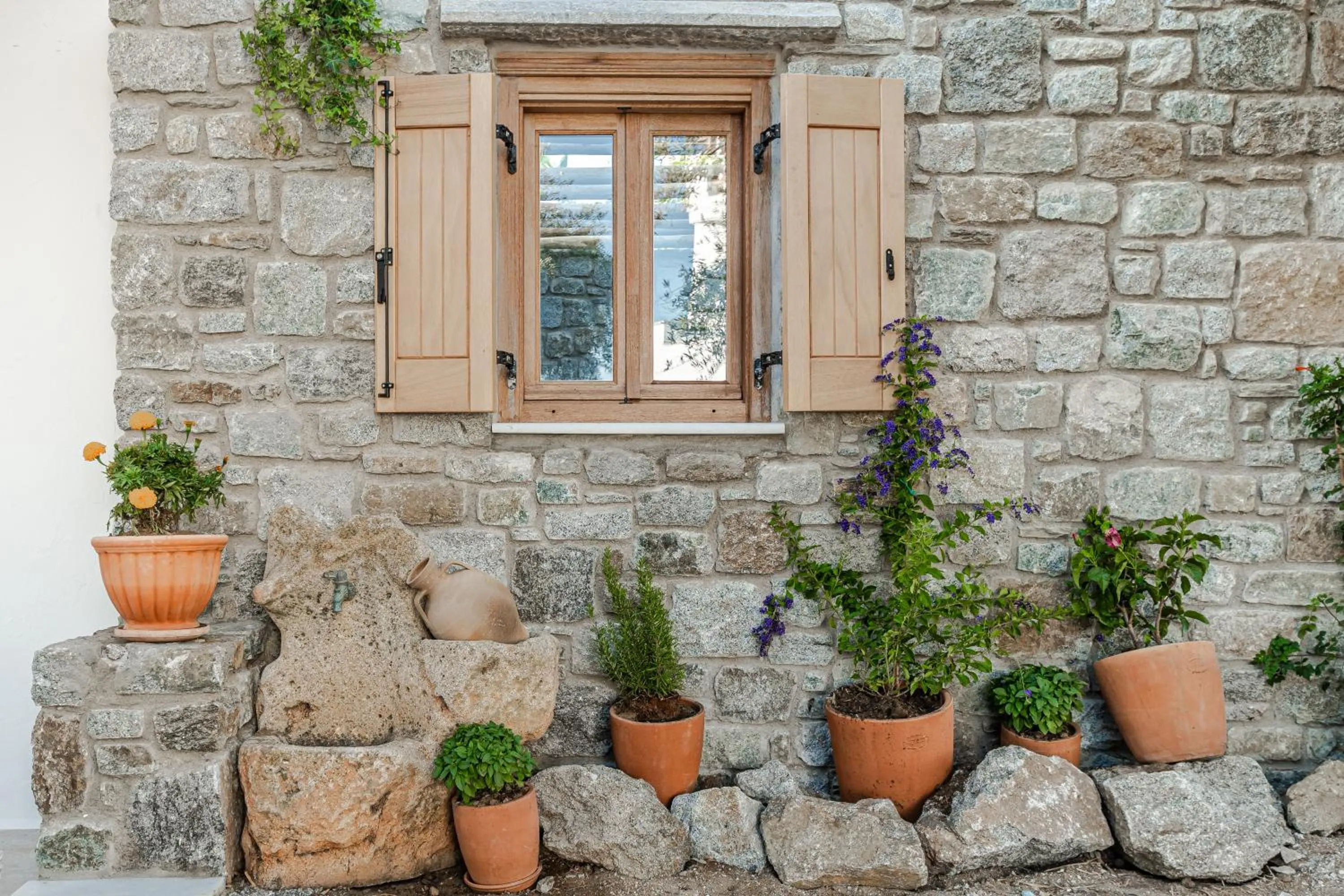 Property building in Naxian Serenity Suites