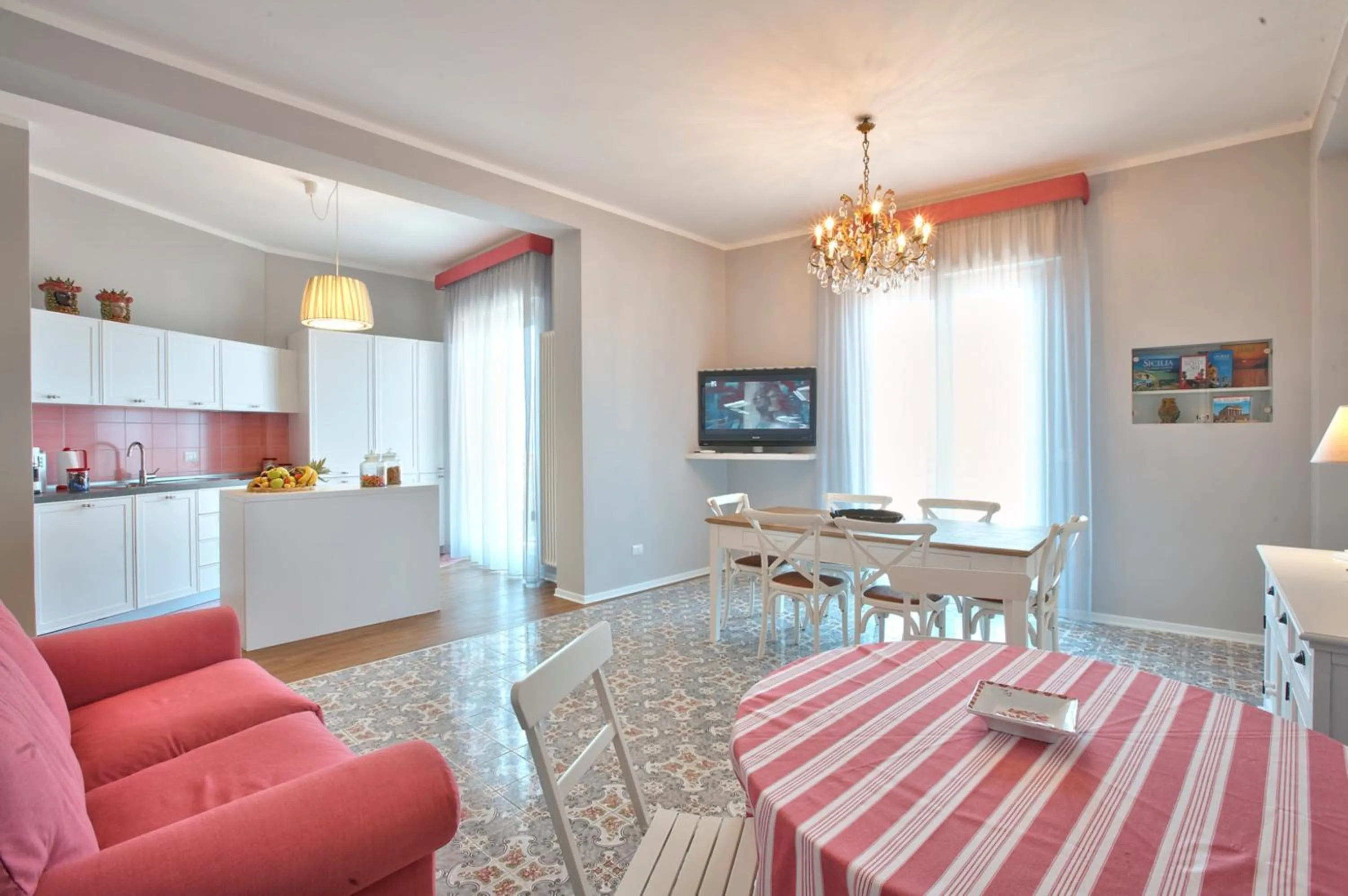 Communal lounge/ TV room in B&B Del Corso