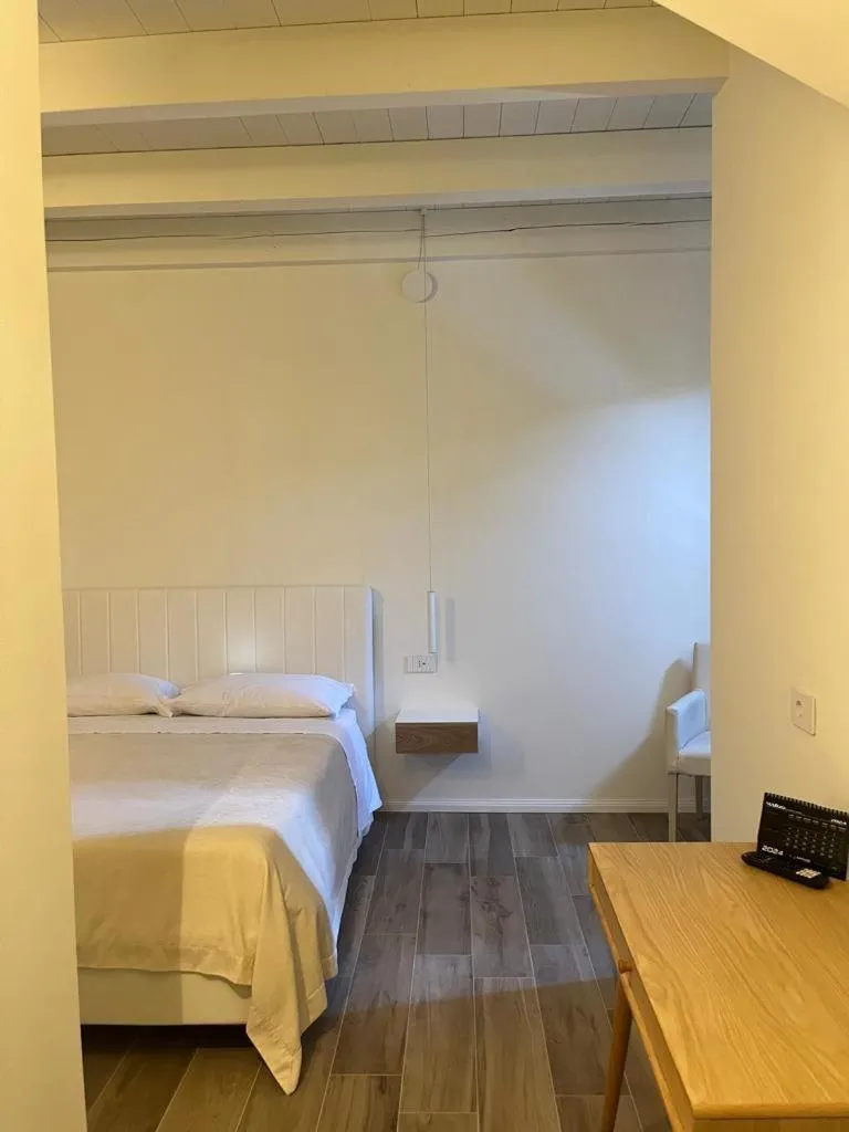 View (from property/room), Bed in Hotel Villa Maranello