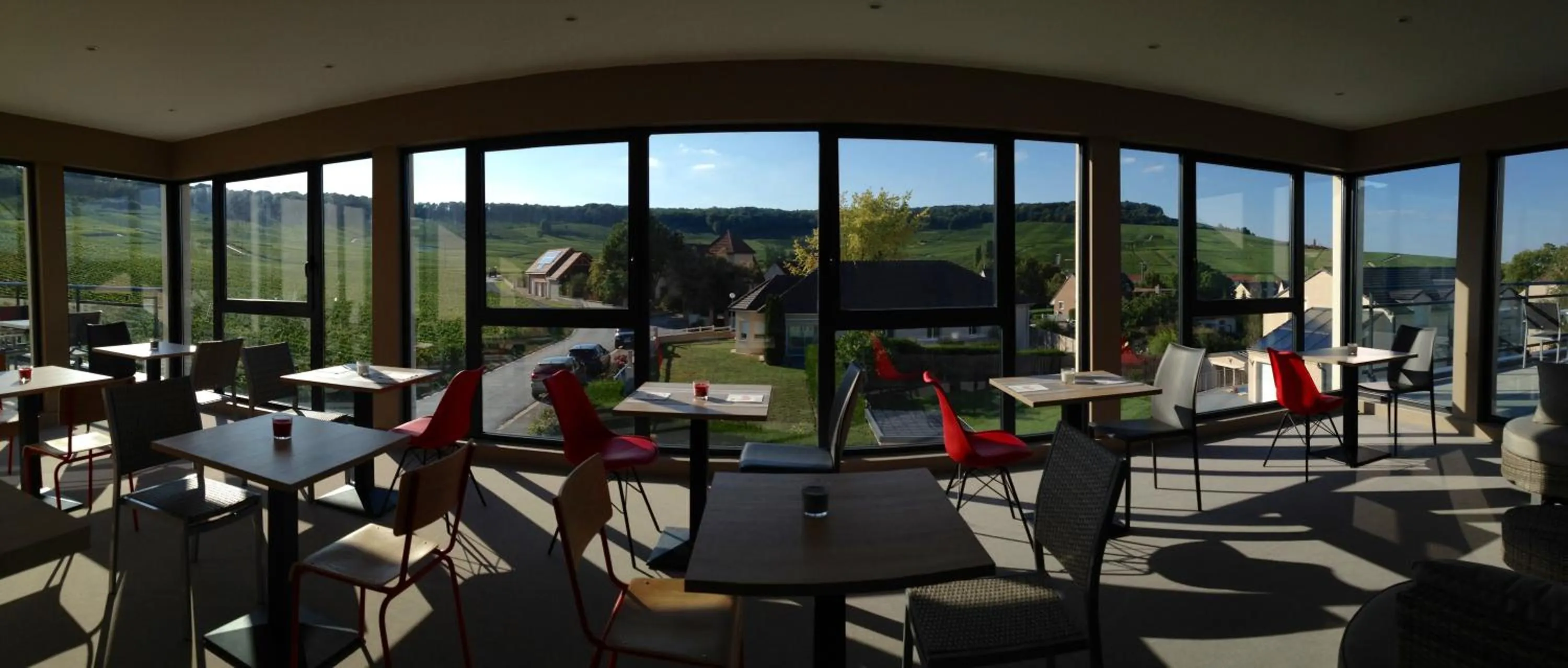 Restaurant/places to eat in Dans les Vignes