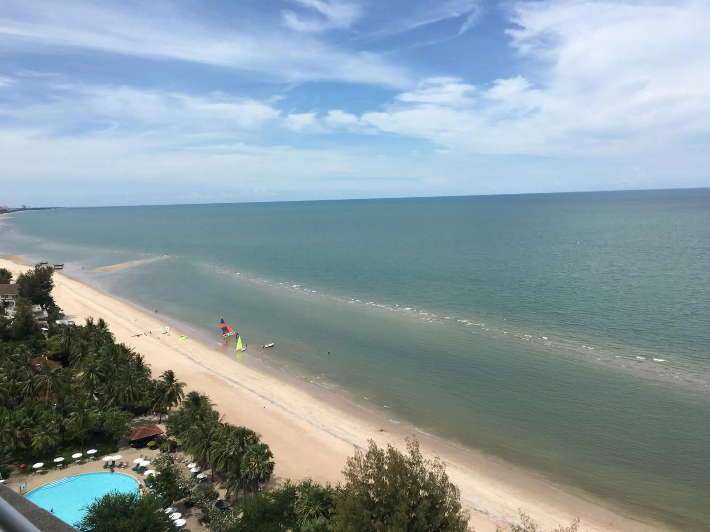 Sea view in Sandy Beach Condo 17D