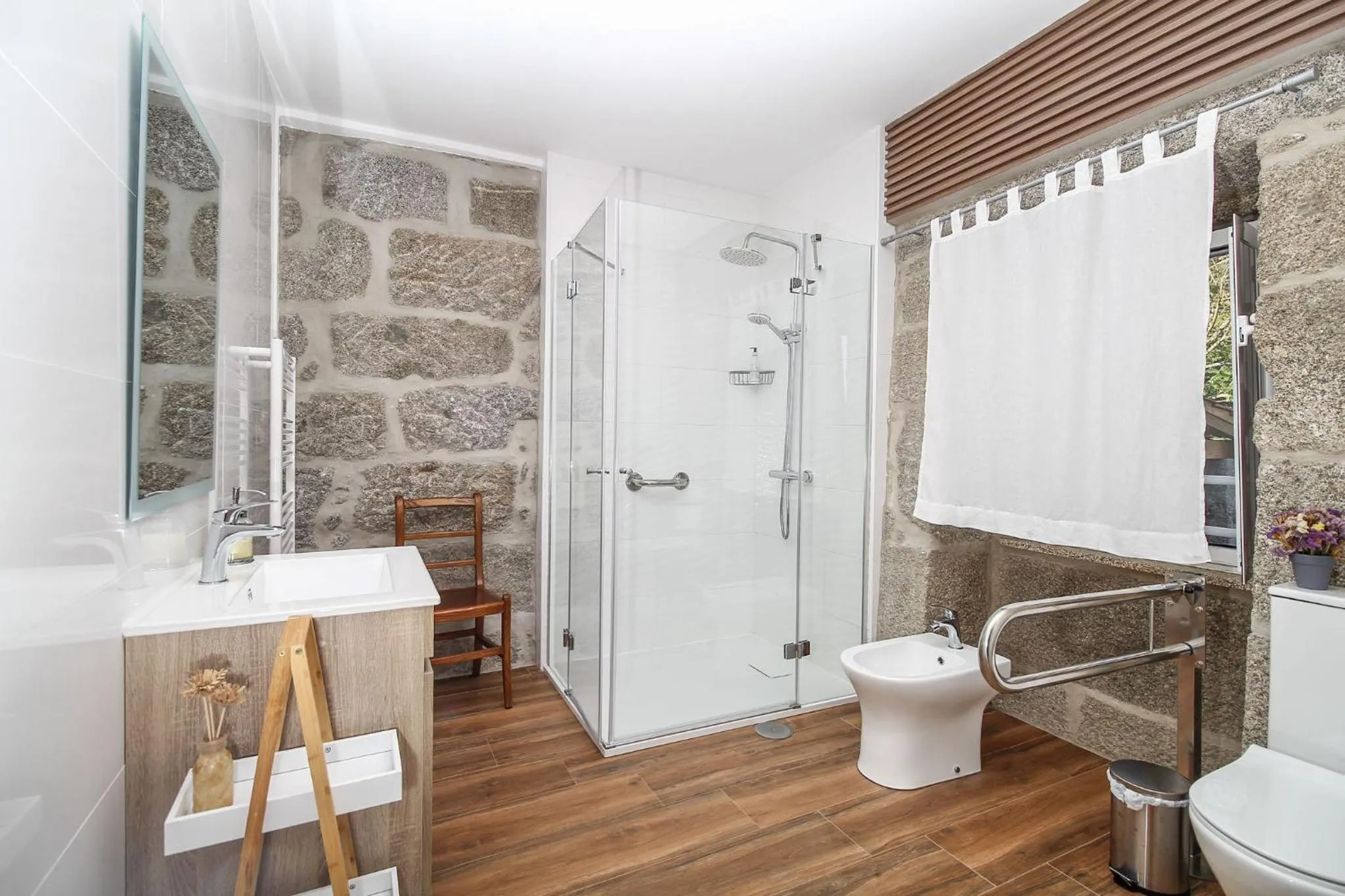 Double Room with Private Bathroom in Bosque da Fantasia