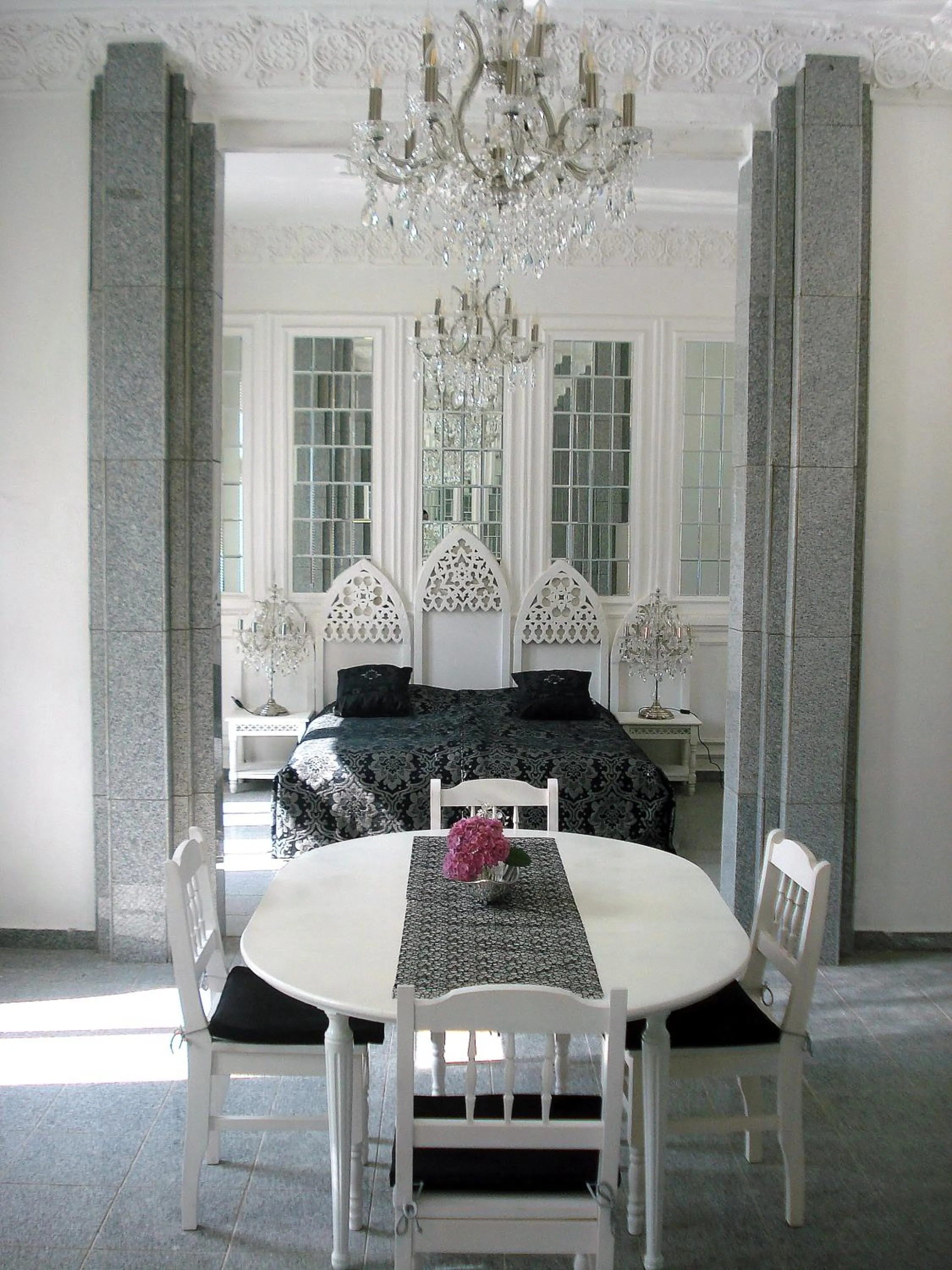Dining area in Fewo Meissen