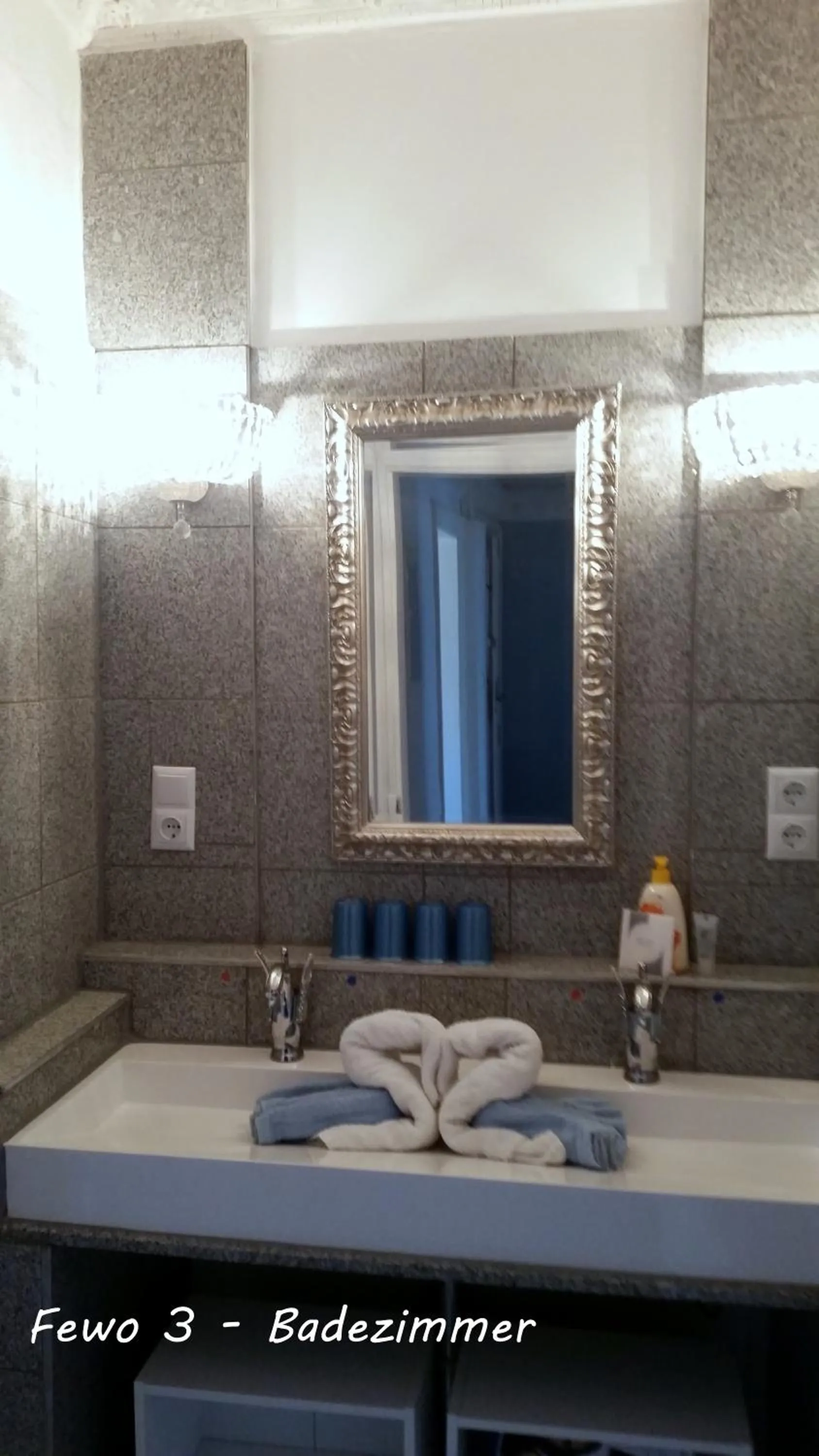 Bathroom, Bed in Fewo Meissen