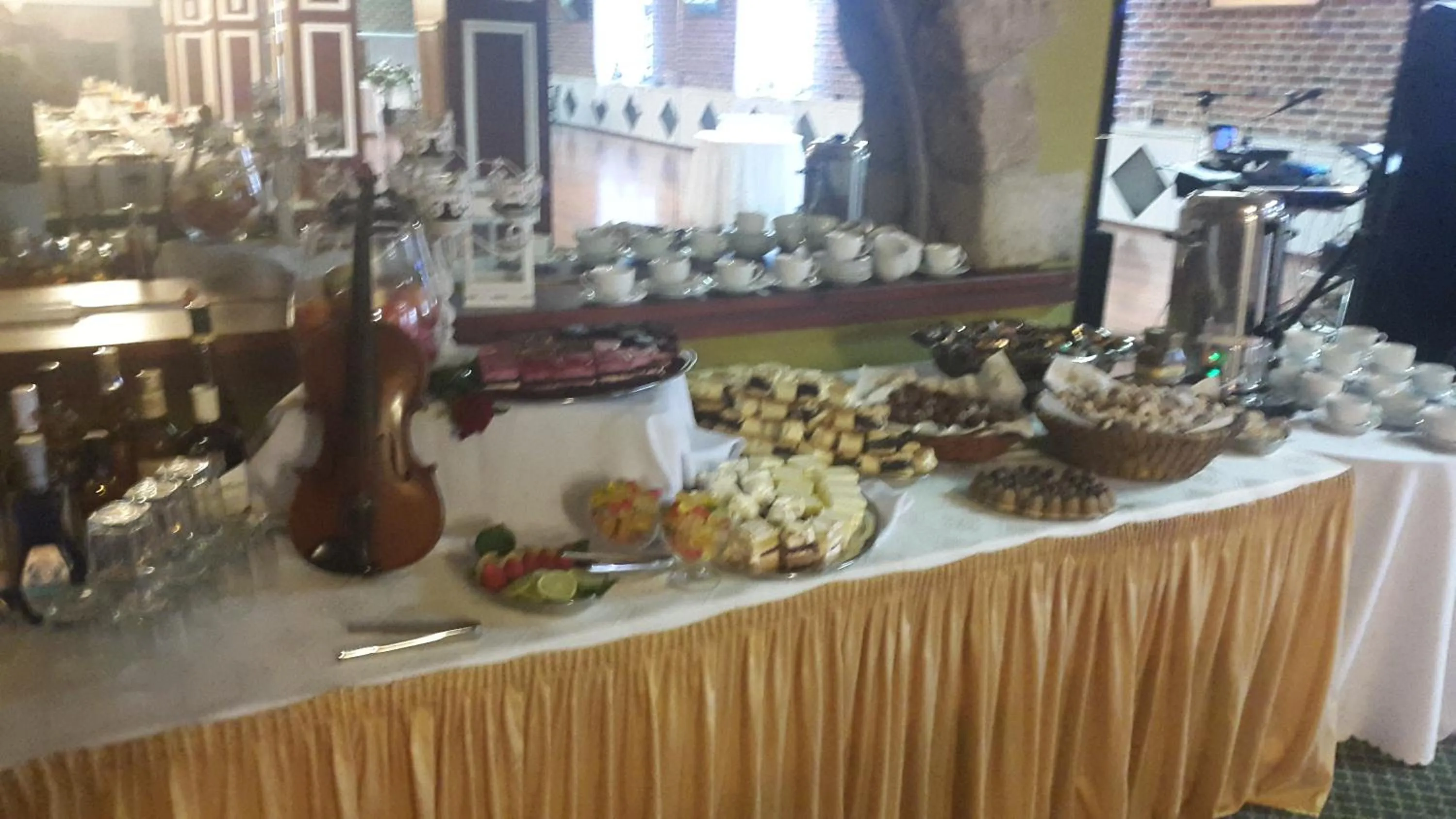 Restaurant/places to eat in Hotel Restauracja Pustelnik