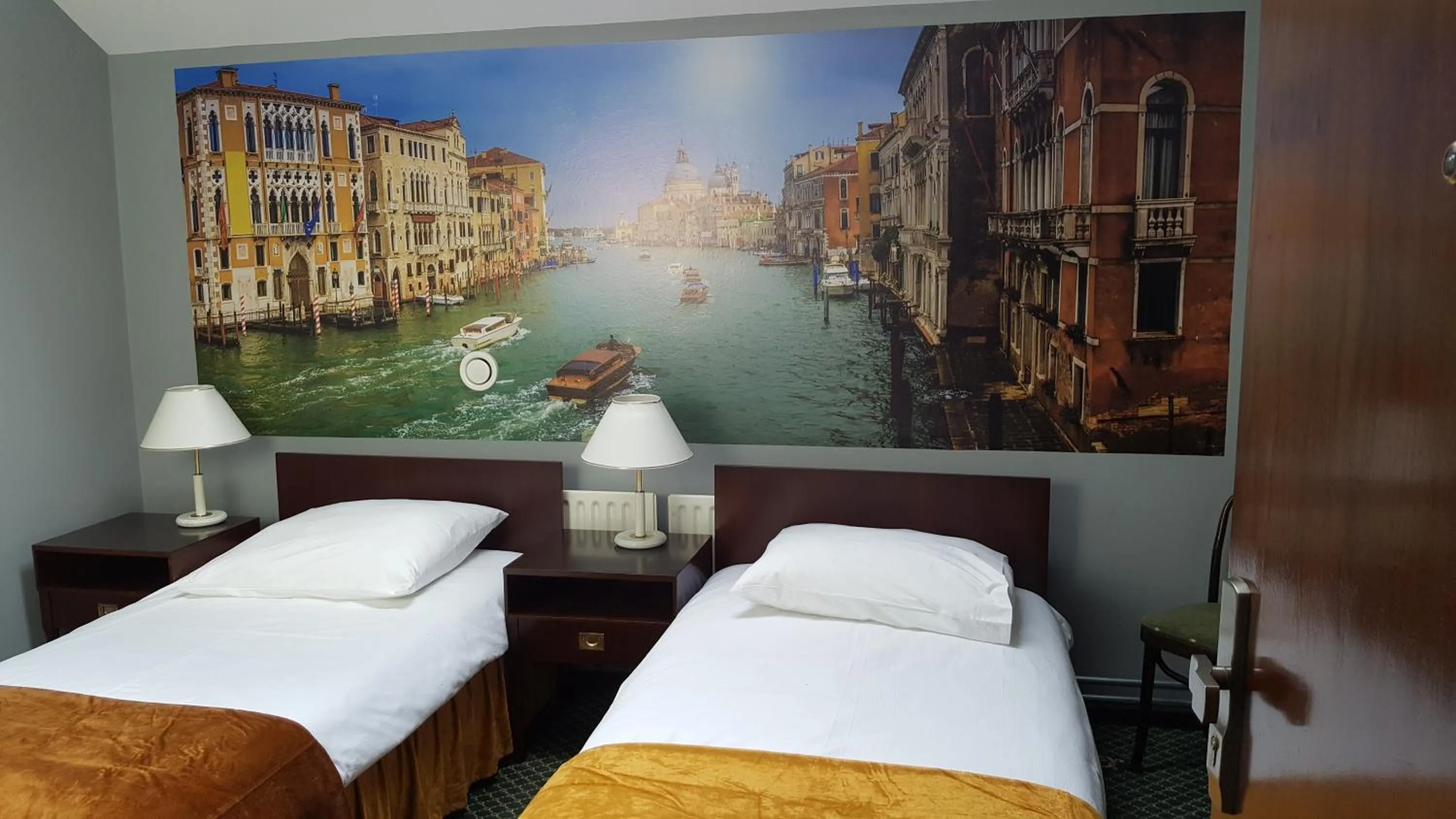 Photo of the whole room, Bed in Hotel Restauracja Pustelnik