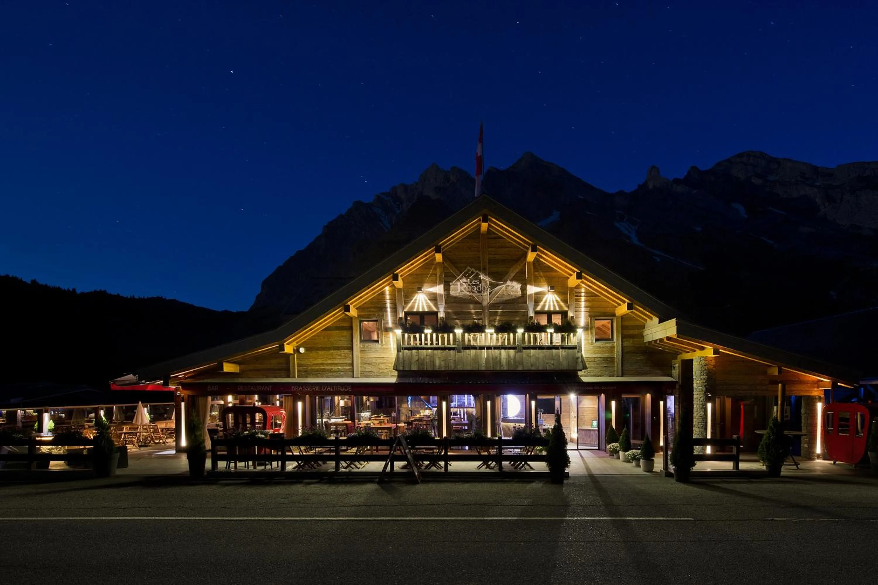 Property building in Les Rhodos