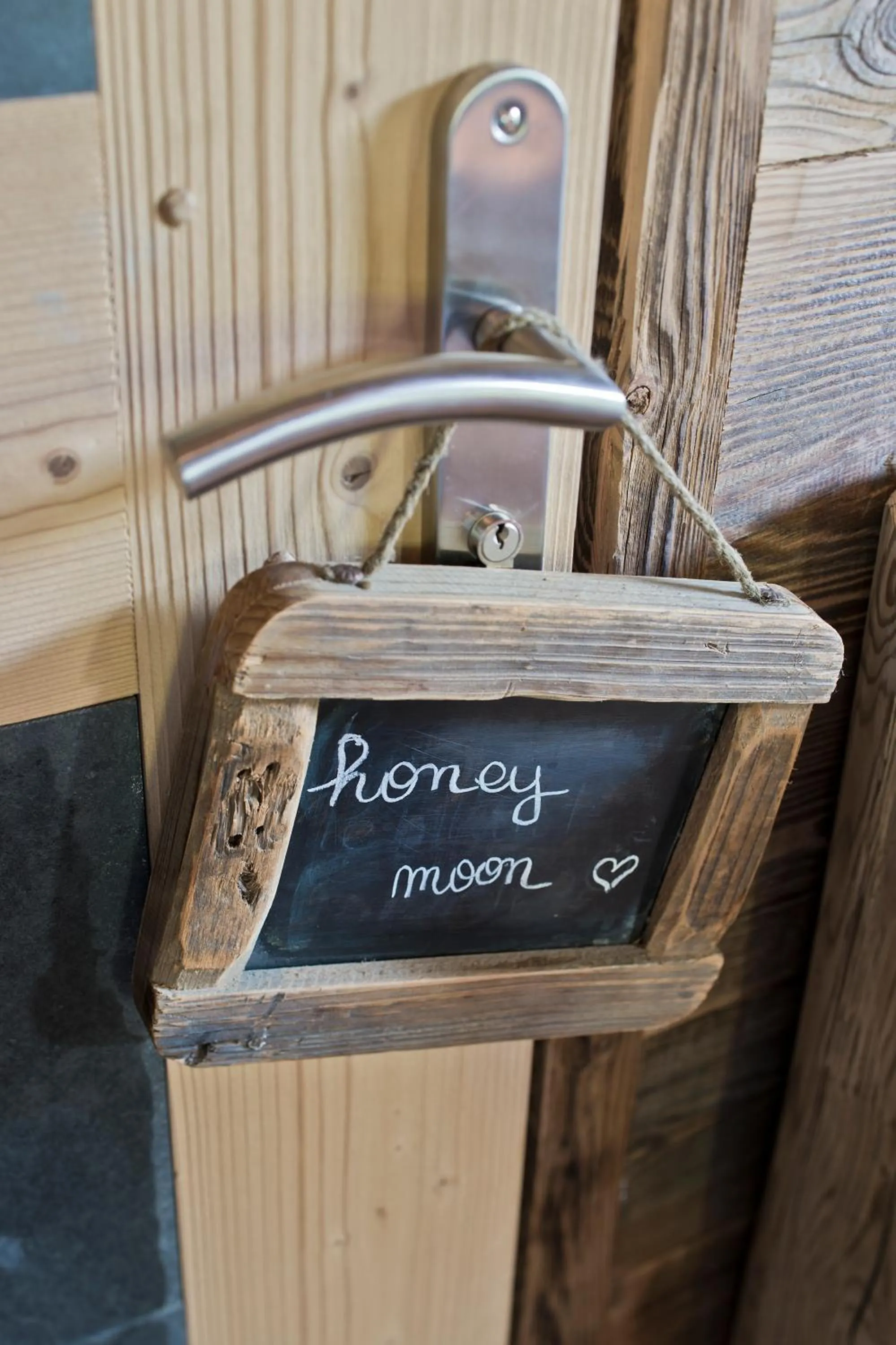 Decorative detail in Les Rhodos