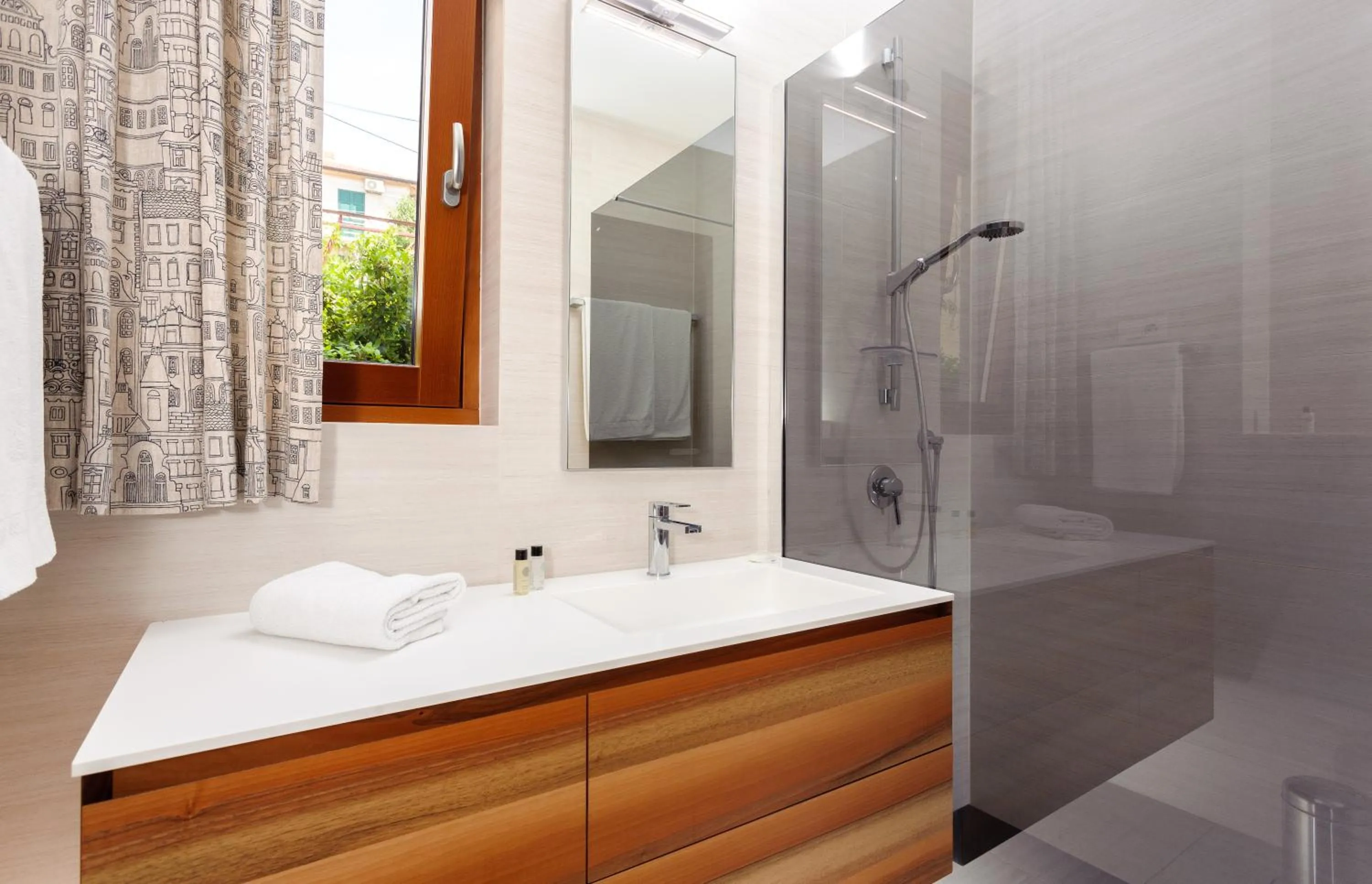 Shower in Alba Residence