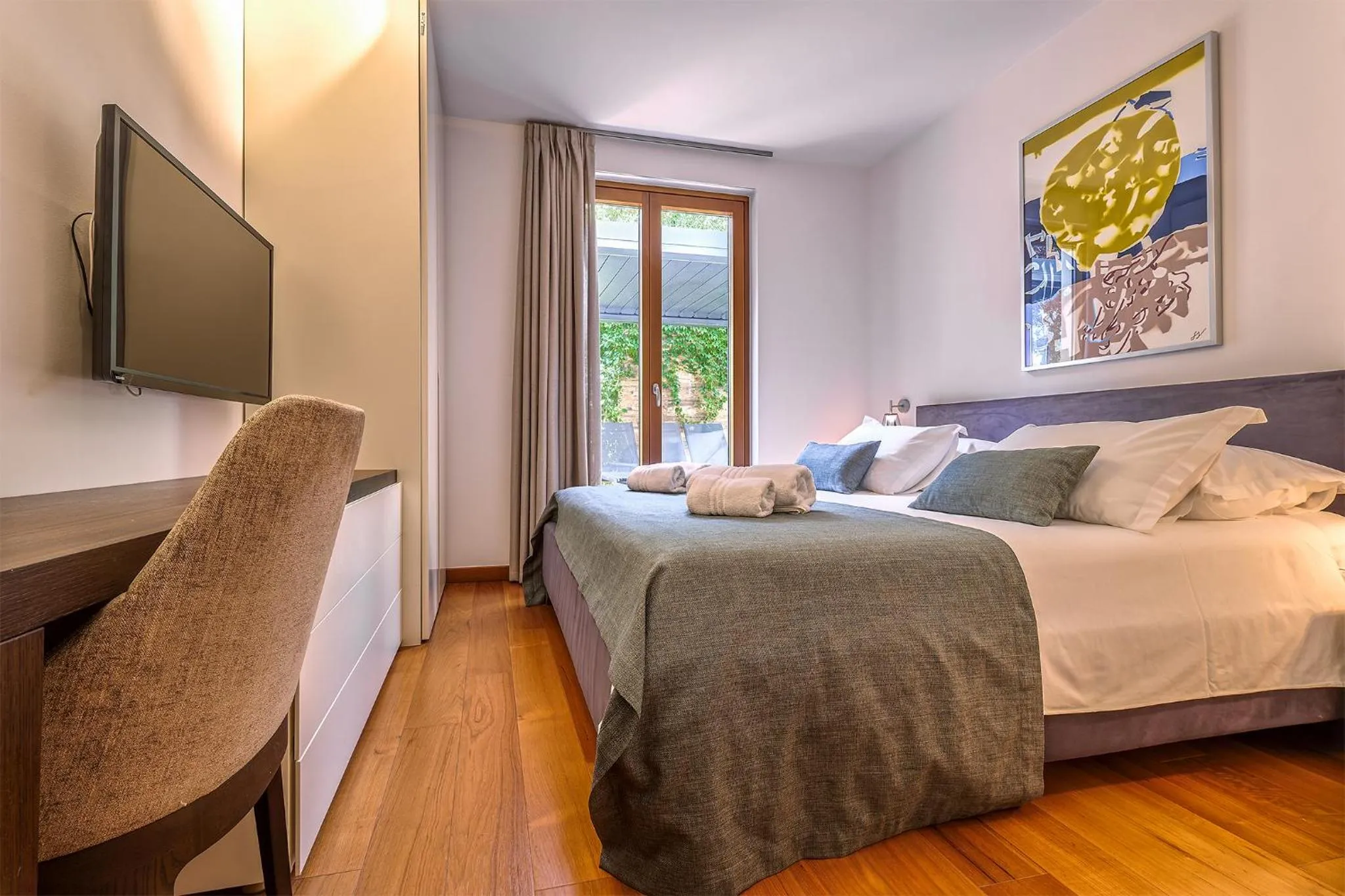 Bed in Alba Residence